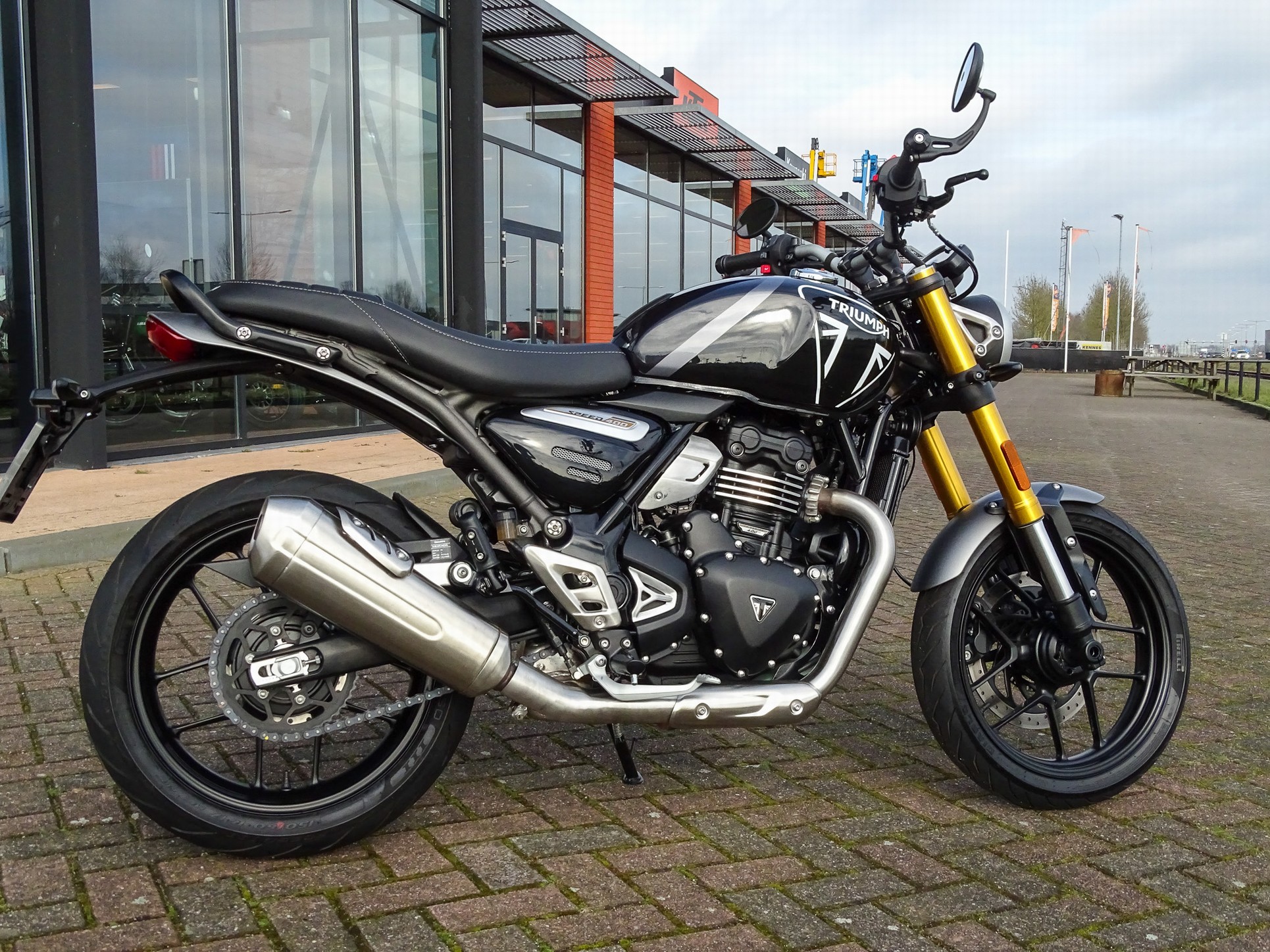TRIUMPH - SPEED 400