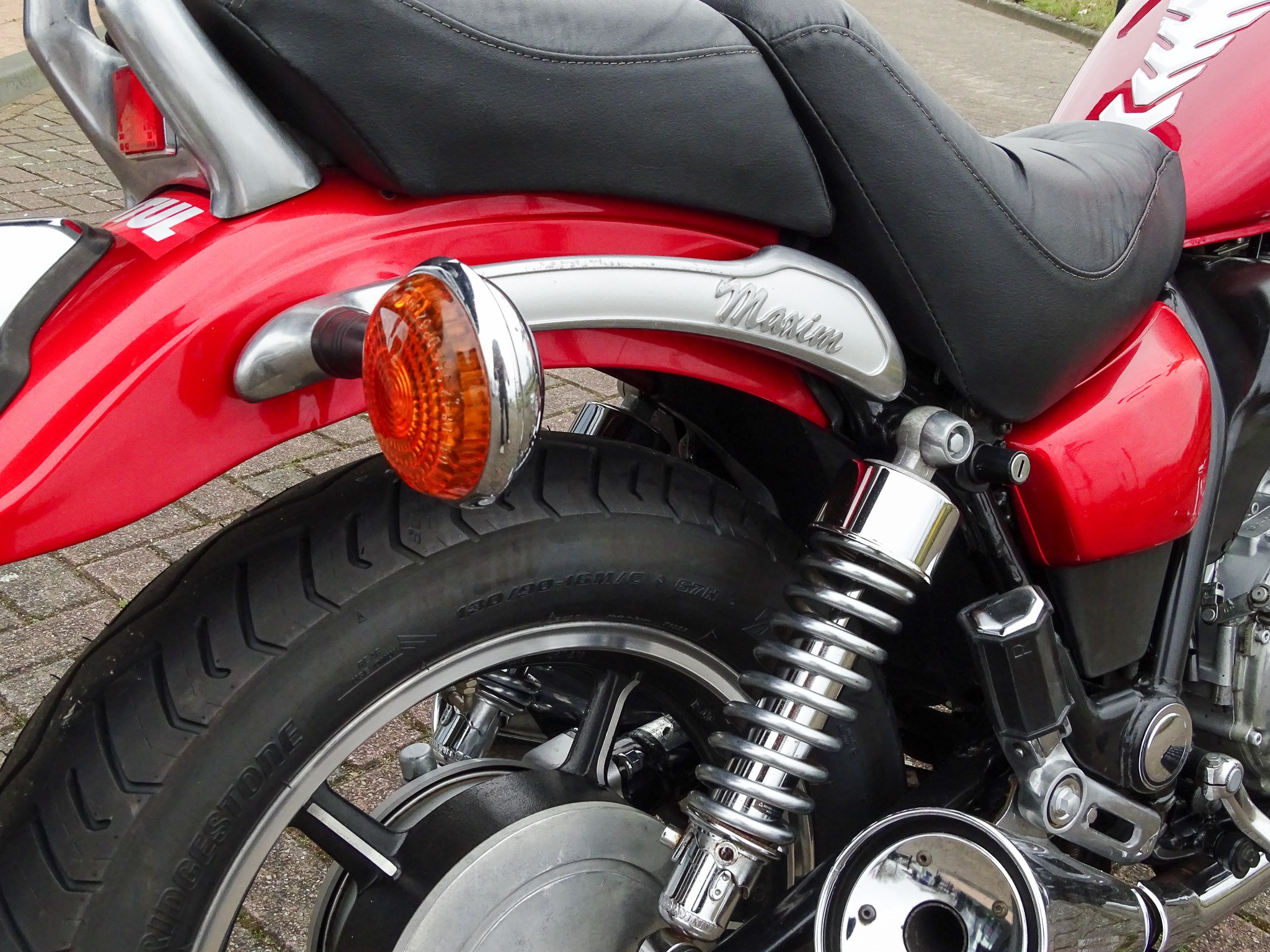 YAMAHA - XJ 700 S