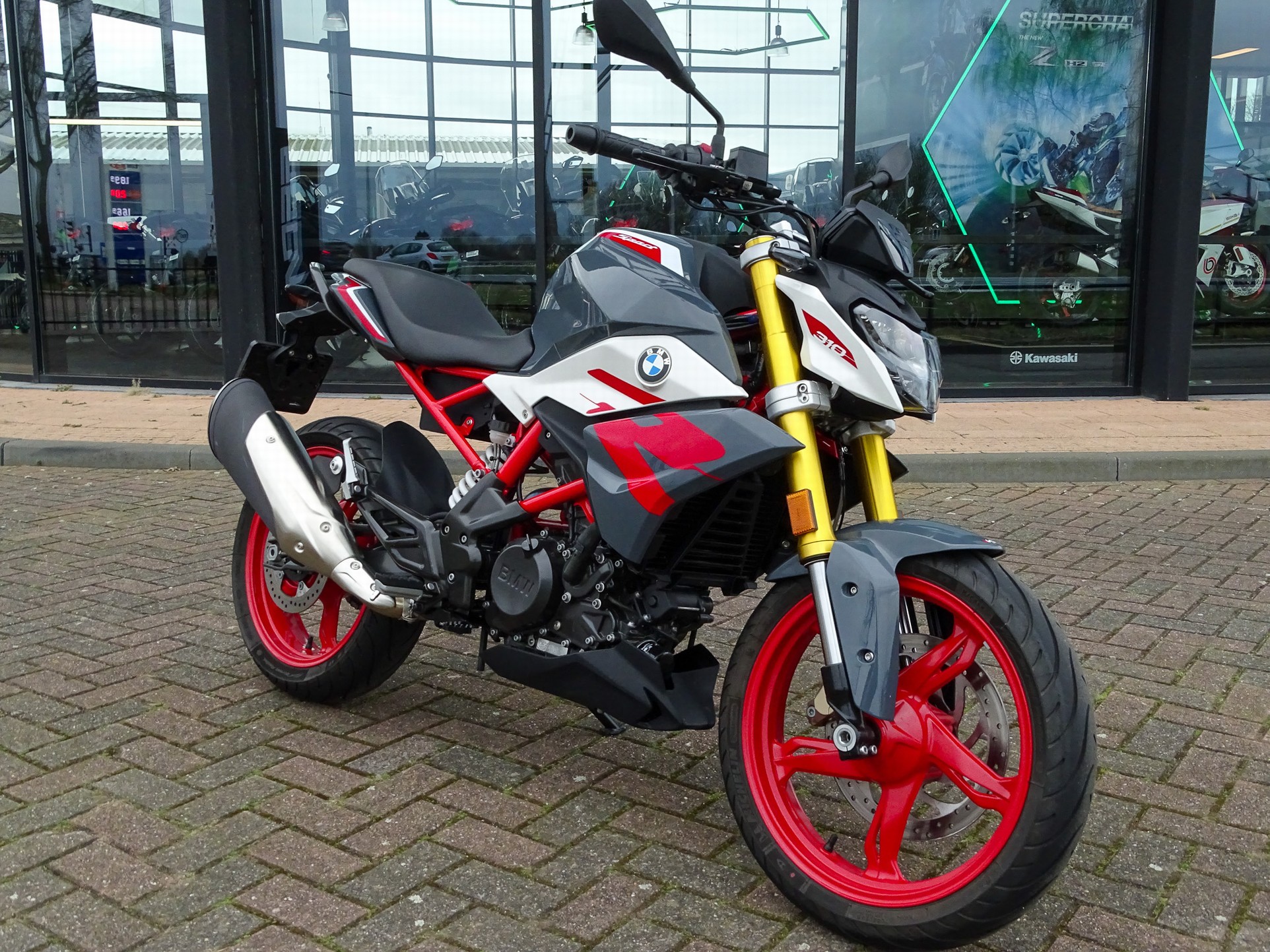 BMW - G 310 R