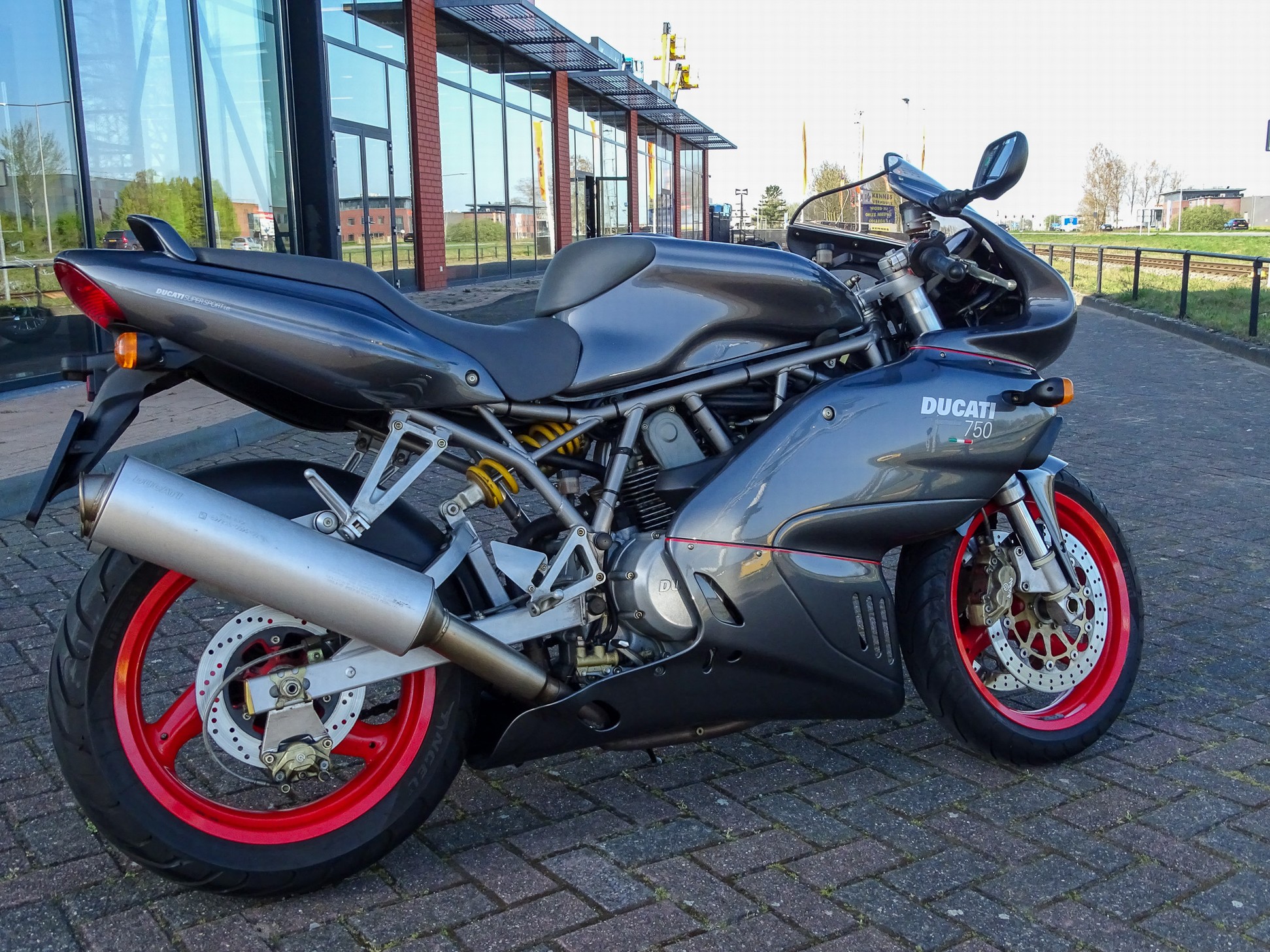 DUCATI 750SS