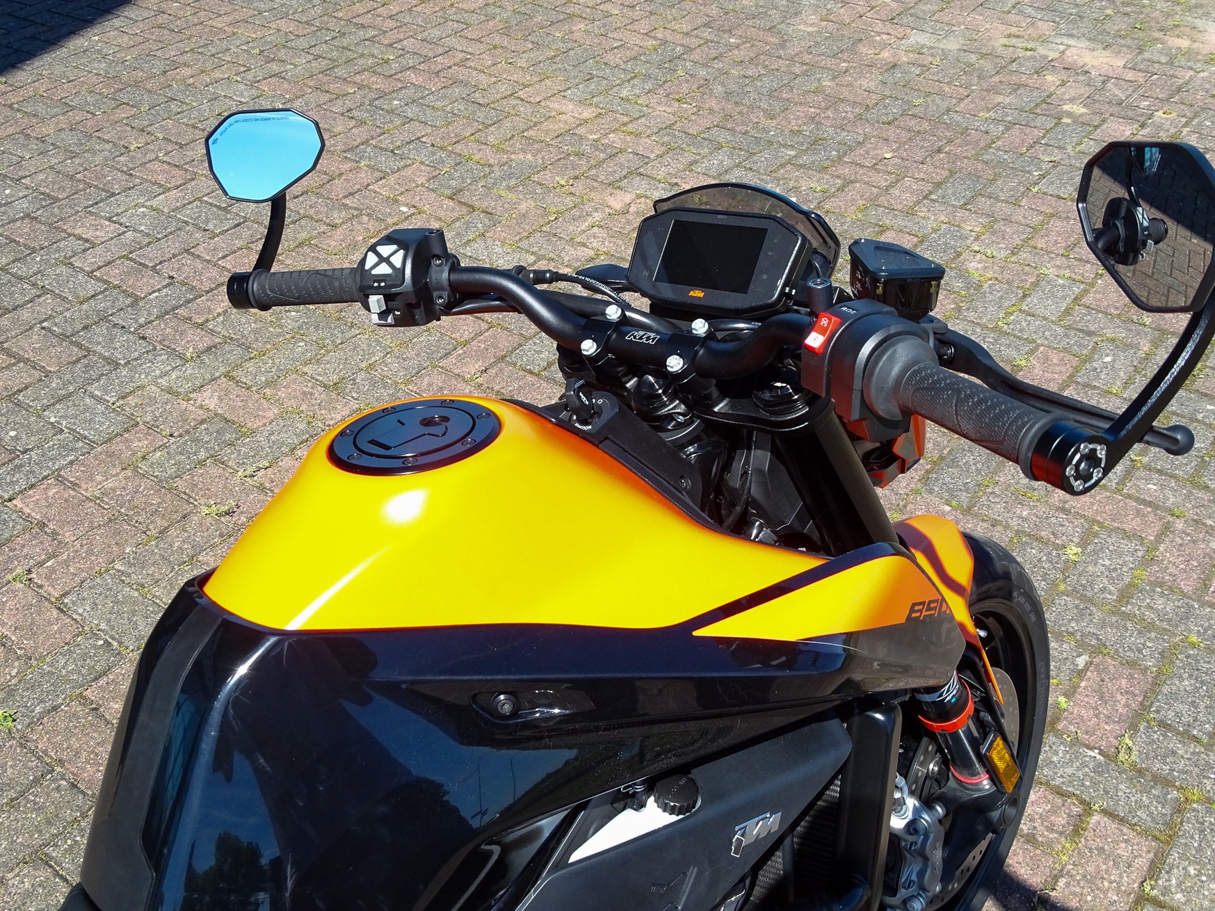 KTM 890 DUKE