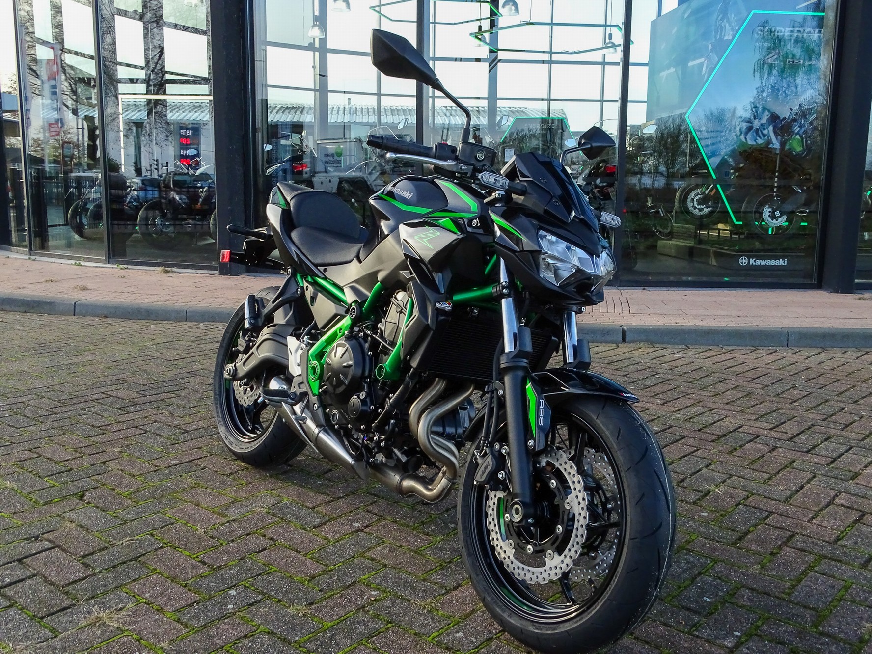 KAWASAKI - Z650