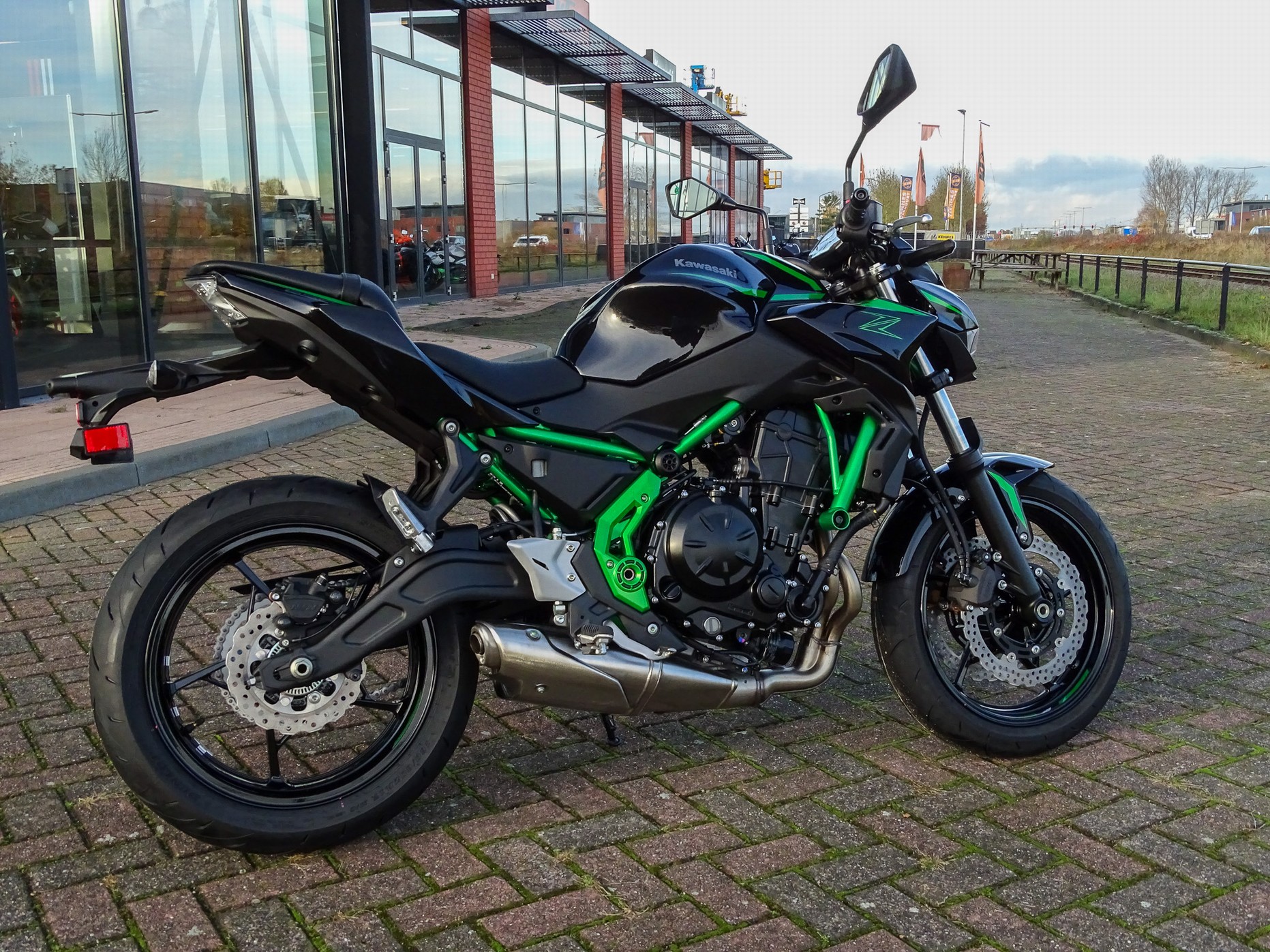 KAWASAKI - Z650