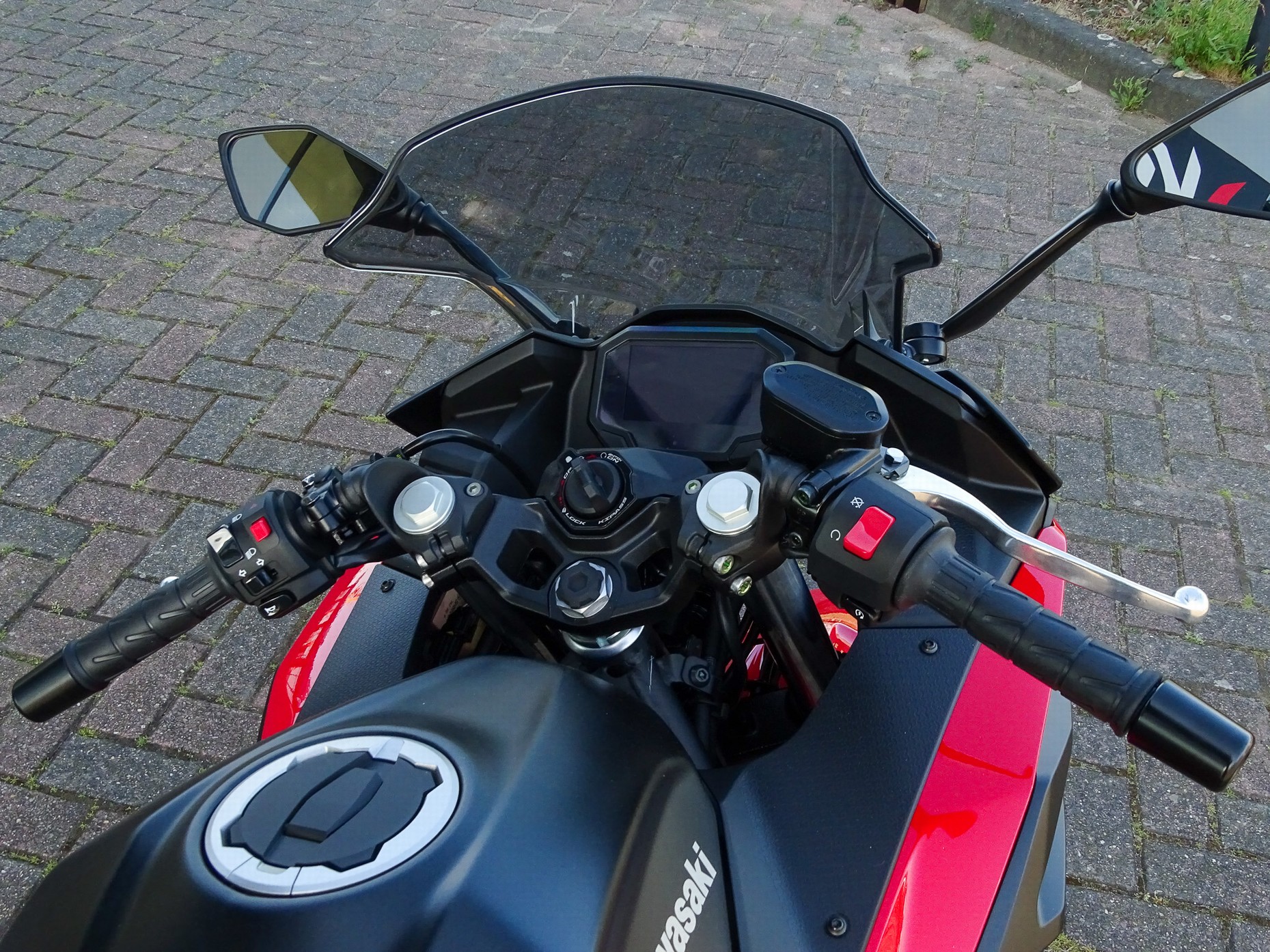 KAWASAKI NINJA 500 SE