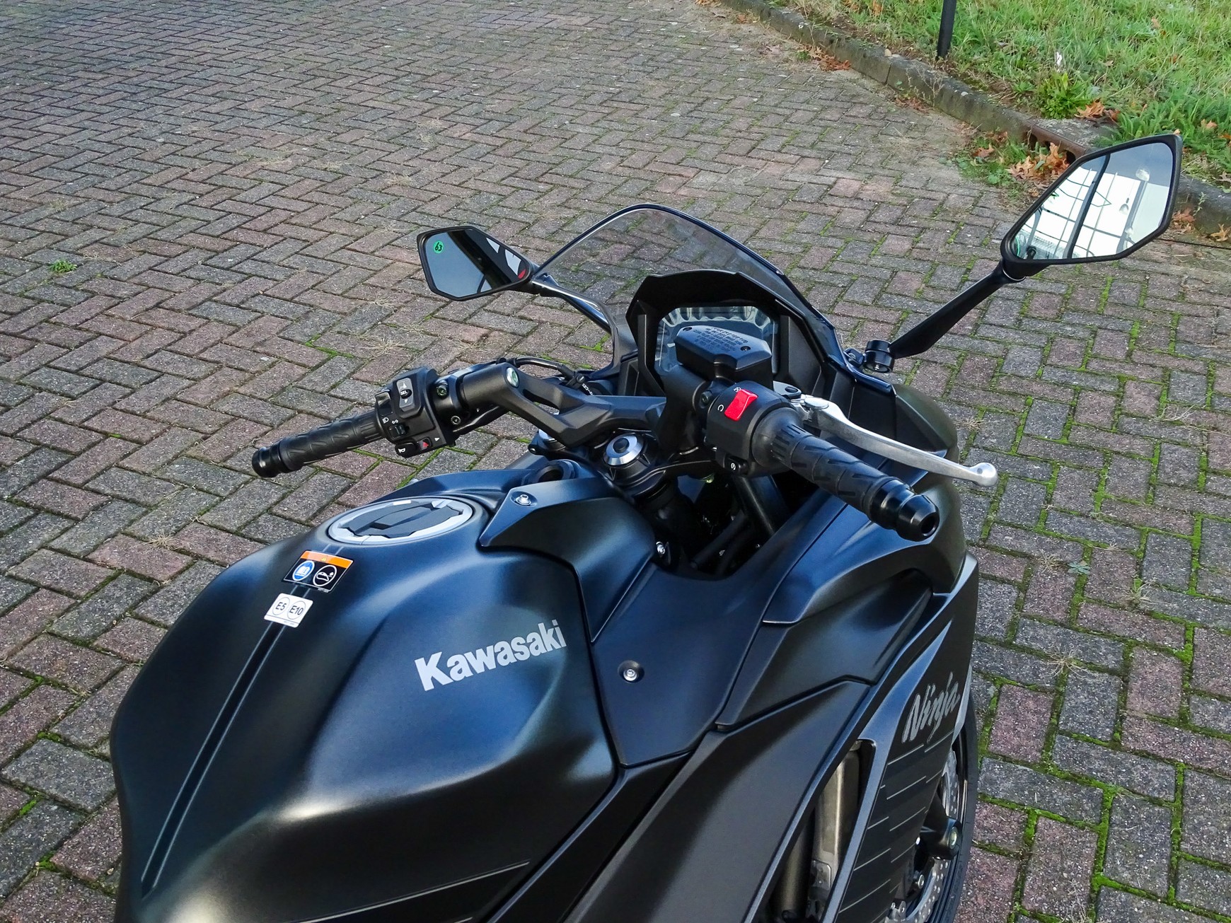 KAWASAKI NINJA 650