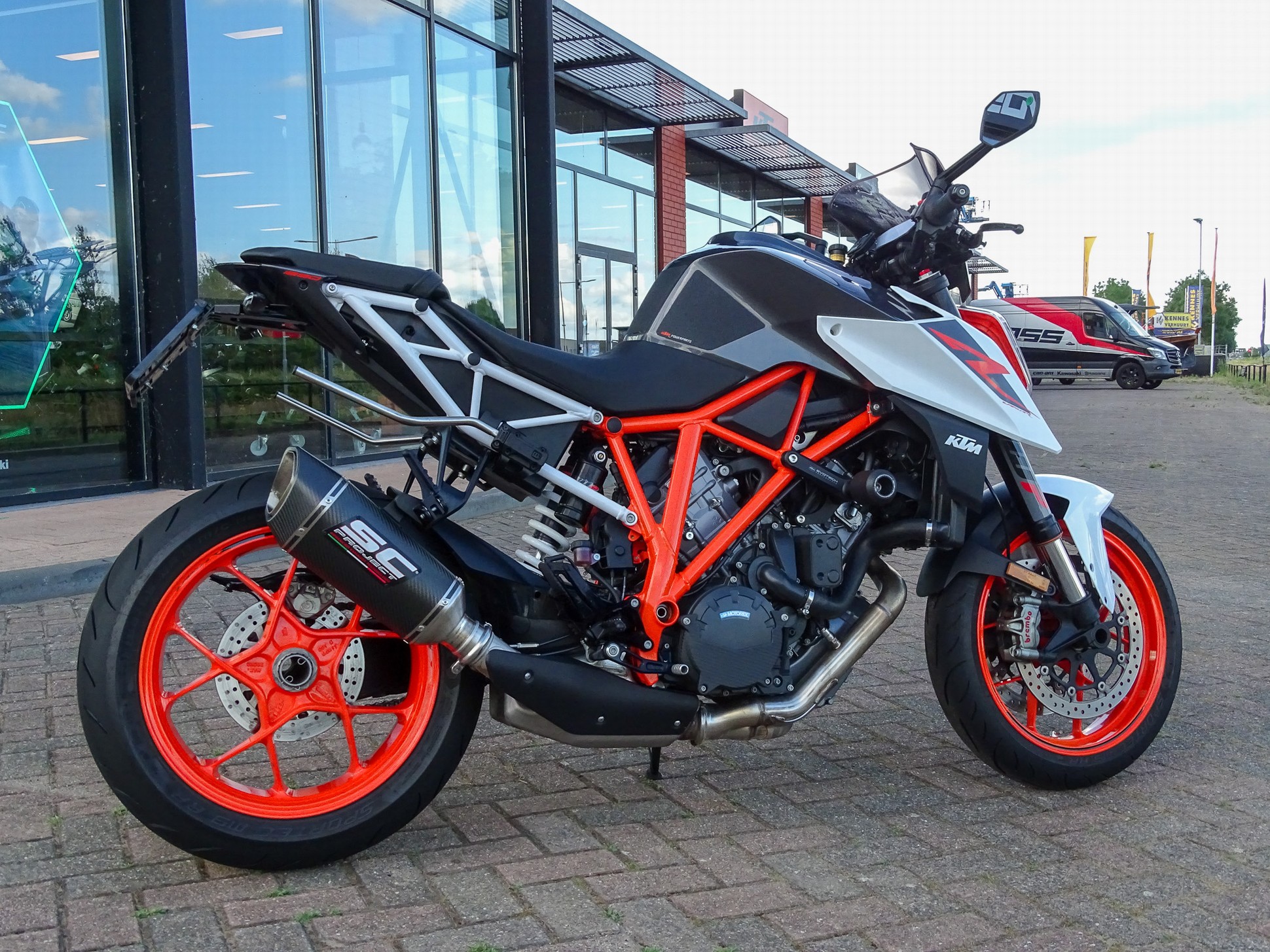 KTM 1290 SUPER DUKE R