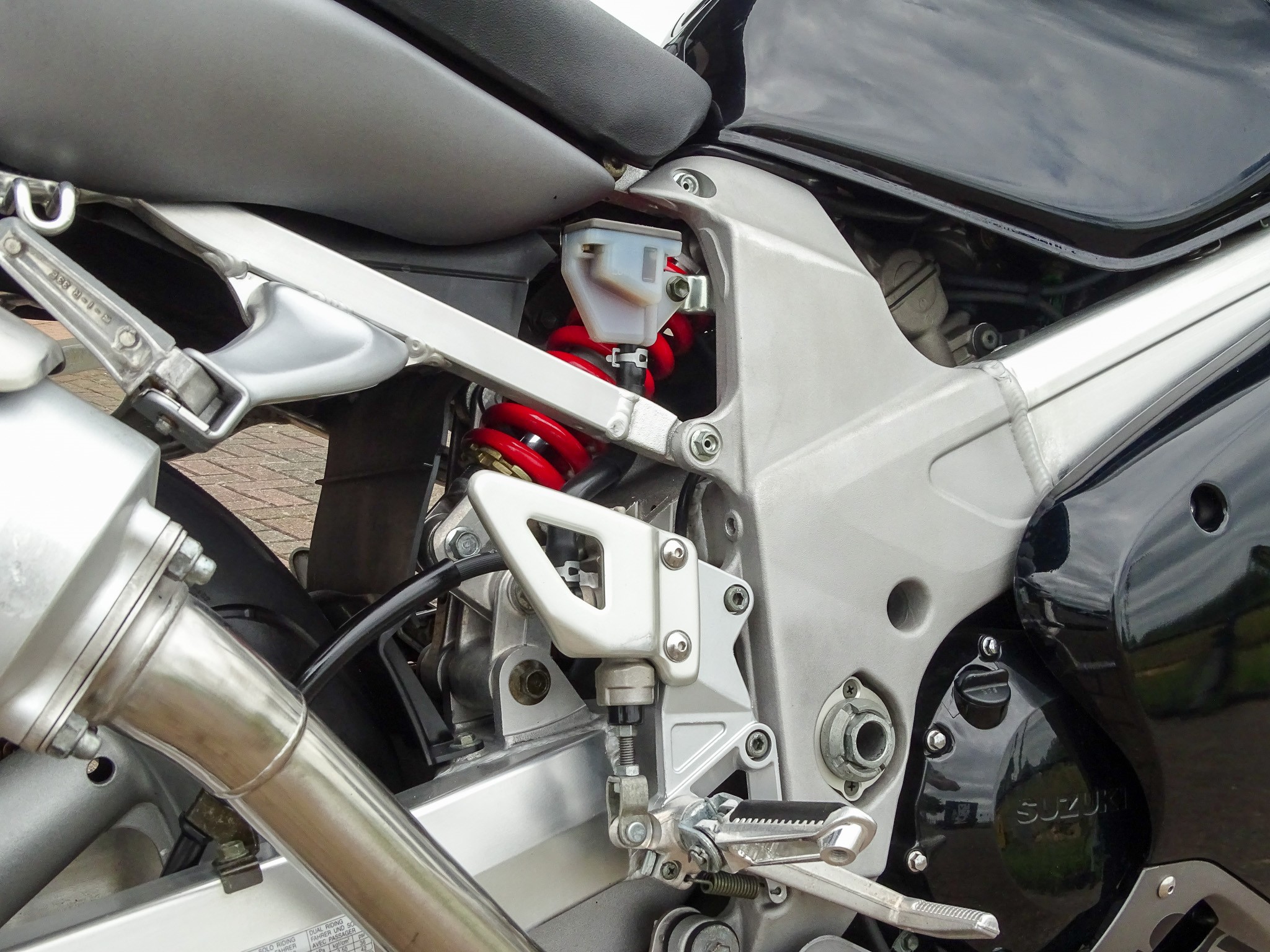 SUZUKI TL 1000R