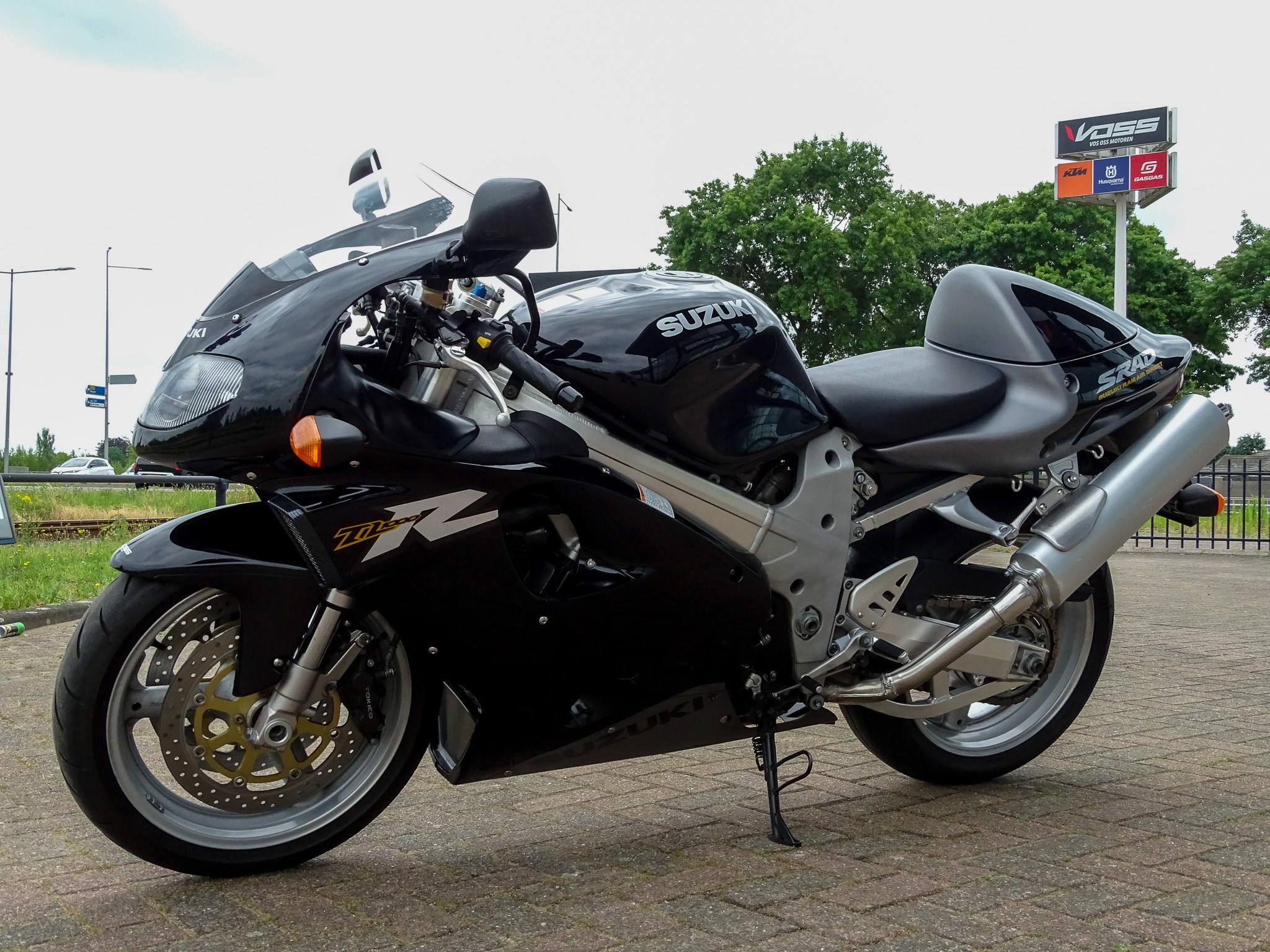 SUZUKI TL 1000R