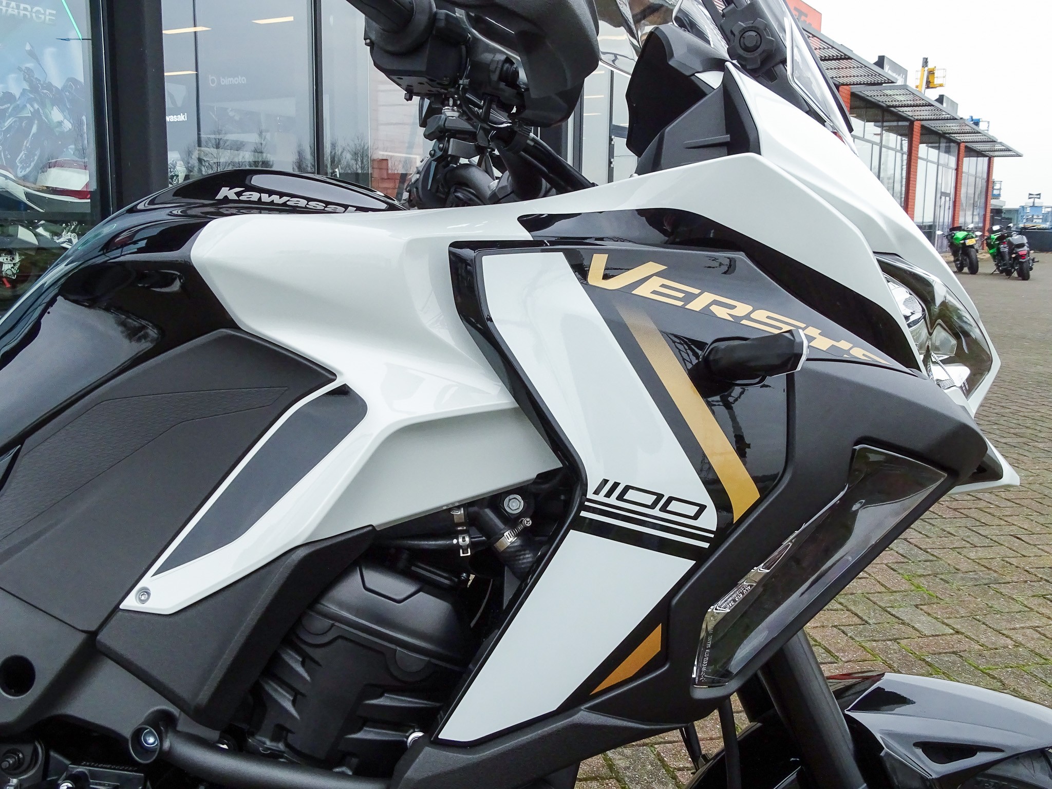 KAWASAKI VERSYS 1100 SE
