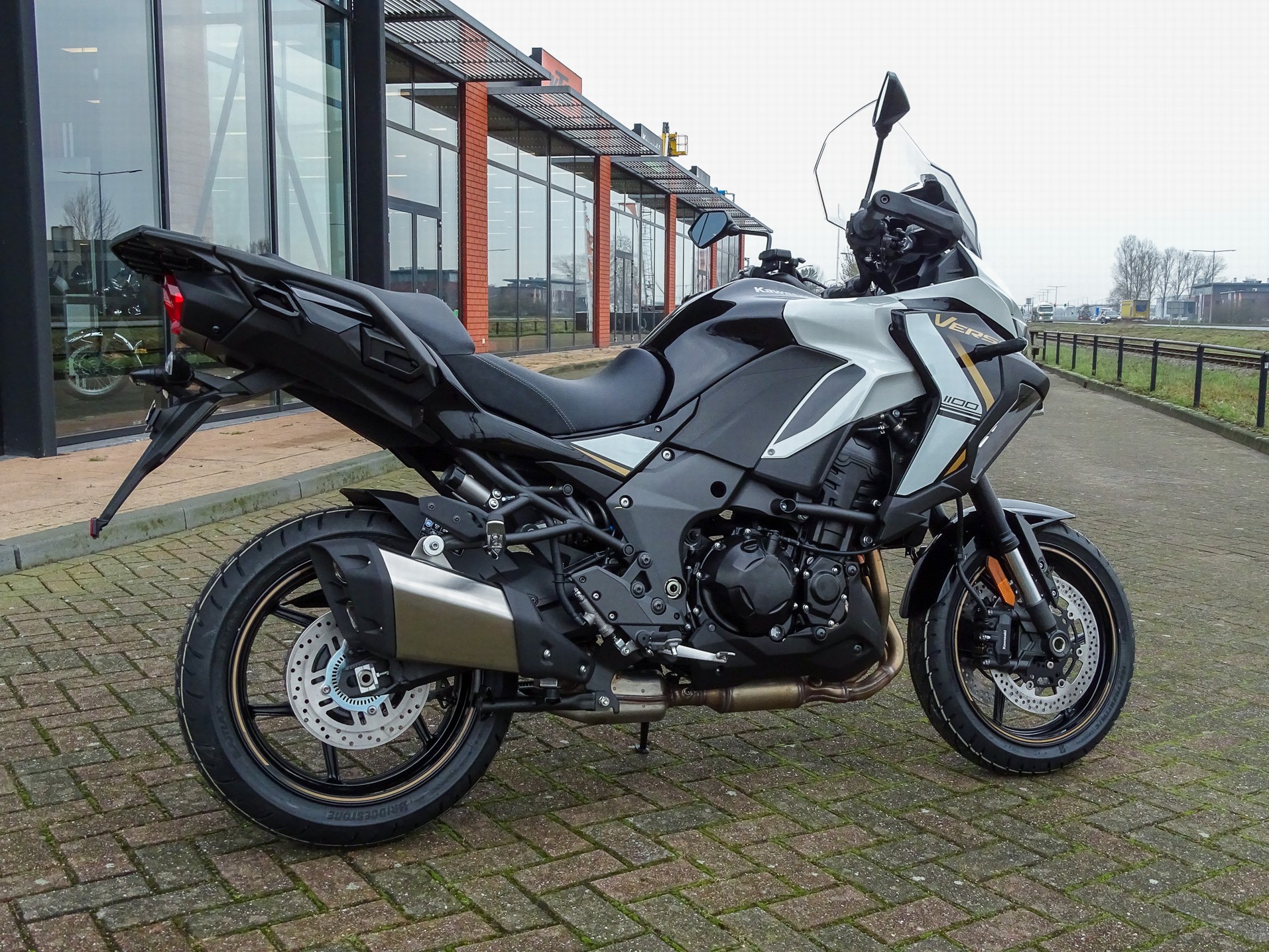 KAWASAKI VERSYS 1100 SE