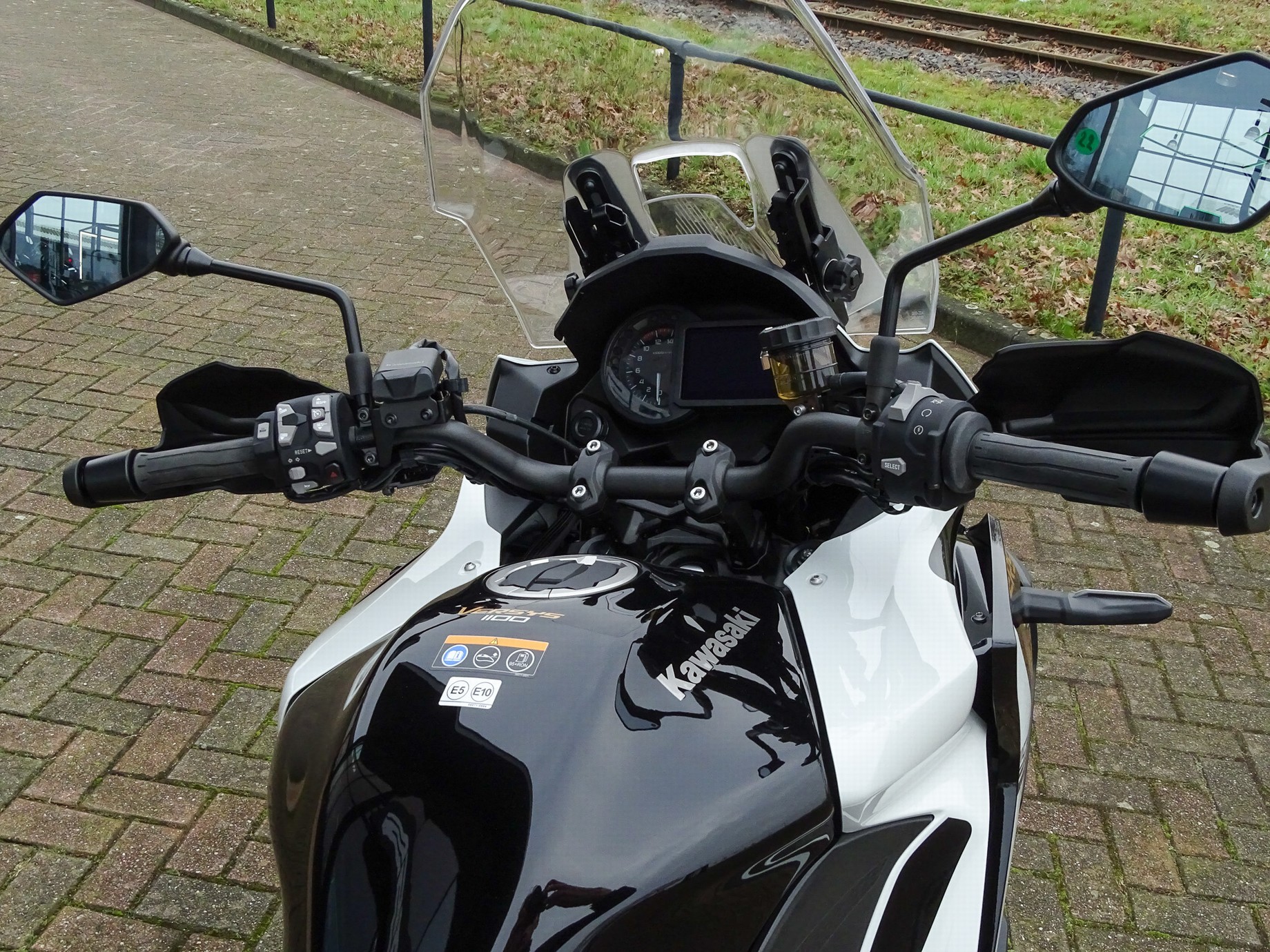 KAWASAKI VERSYS 1100 SE