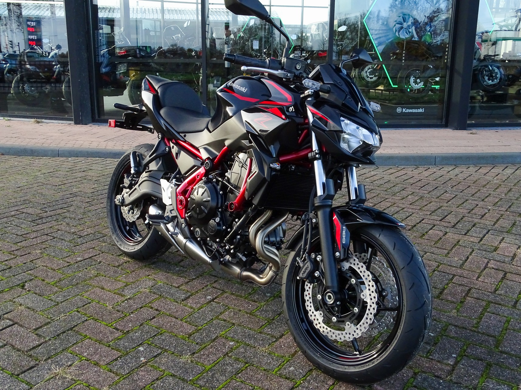 KAWASAKI Z650