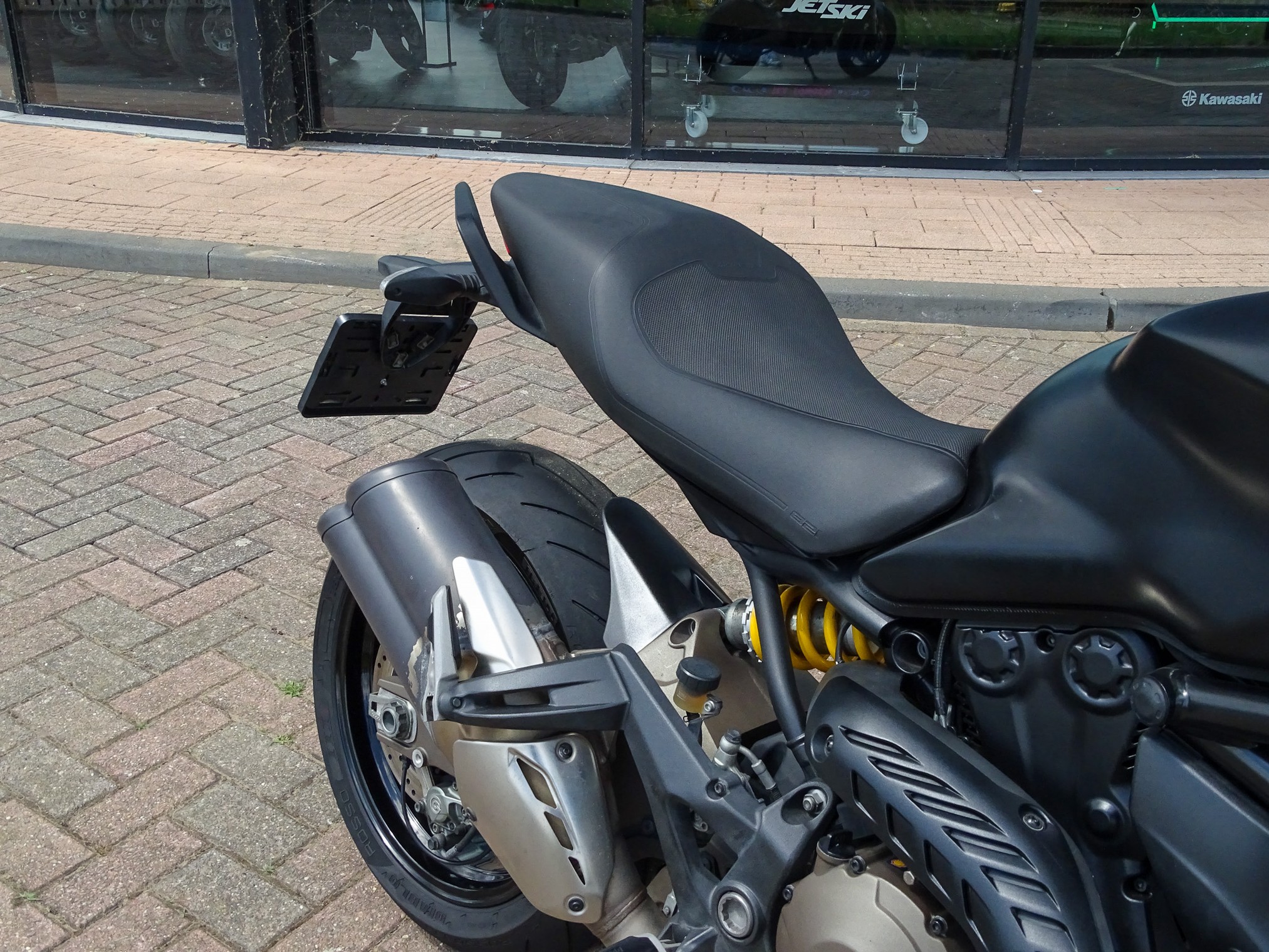 DUCATI MONSTER 821