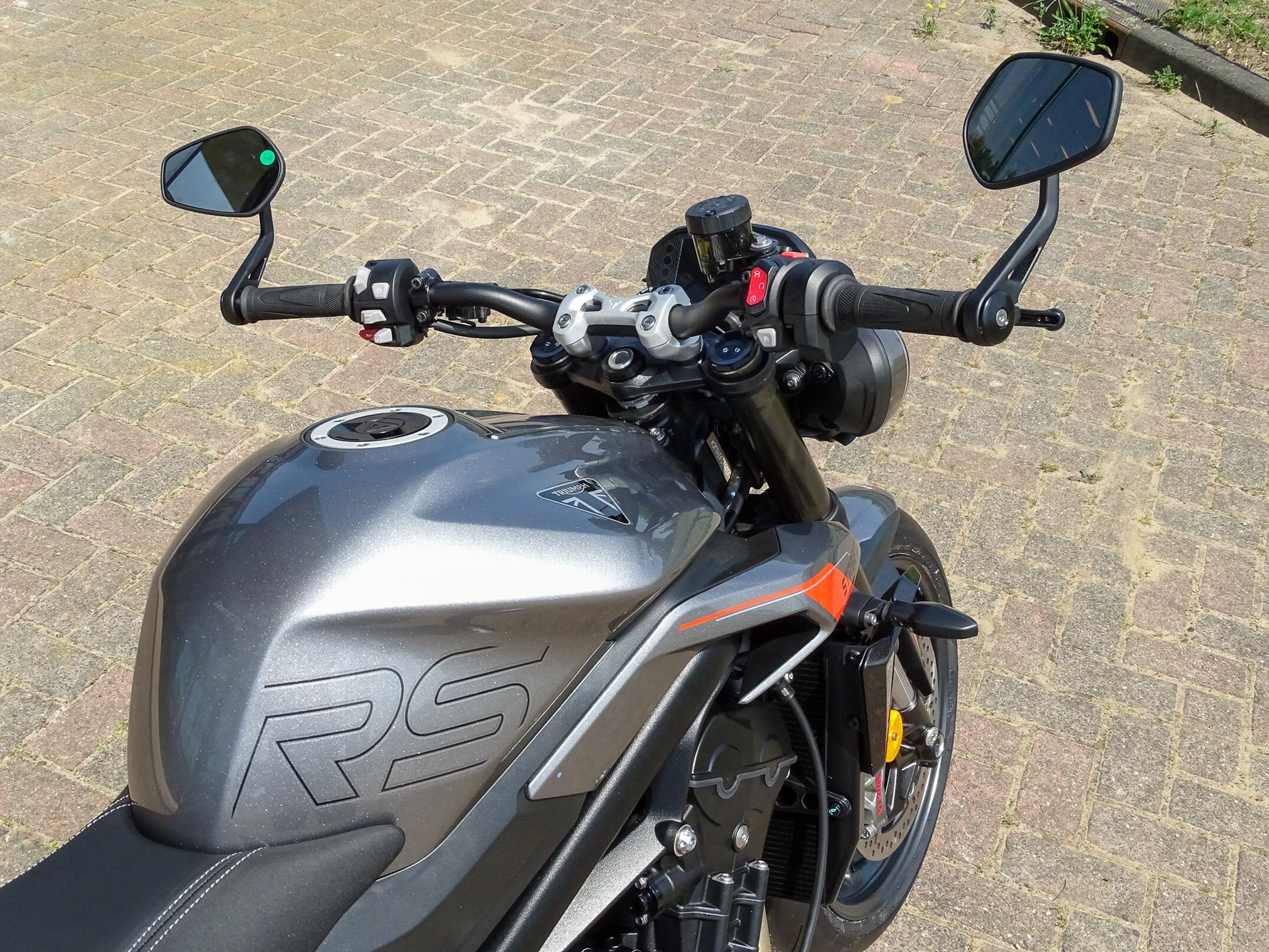 TRIUMPH STREET TRIPLE RS