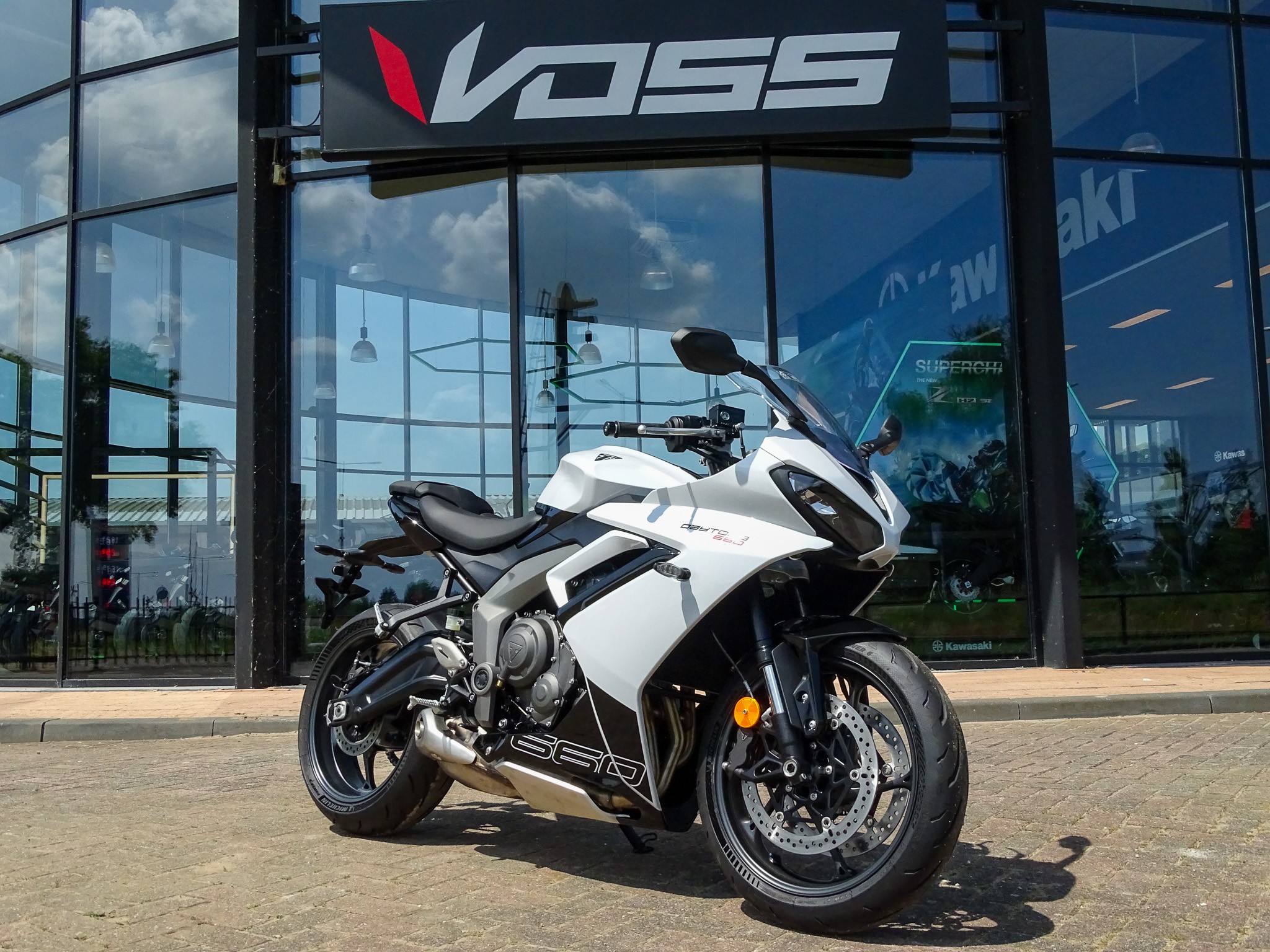 TRIUMPH DAYTONA 660