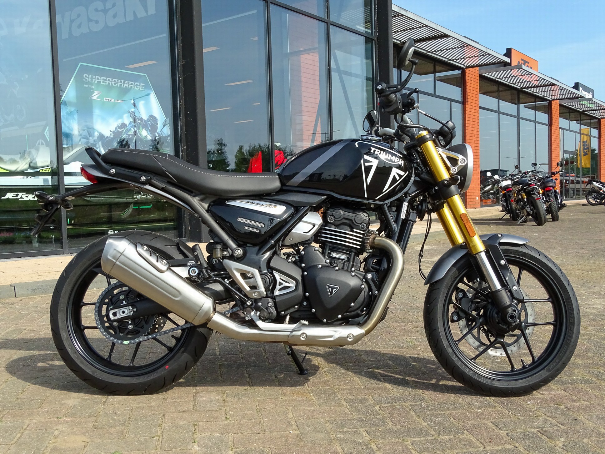 TRIUMPH SPEED 400