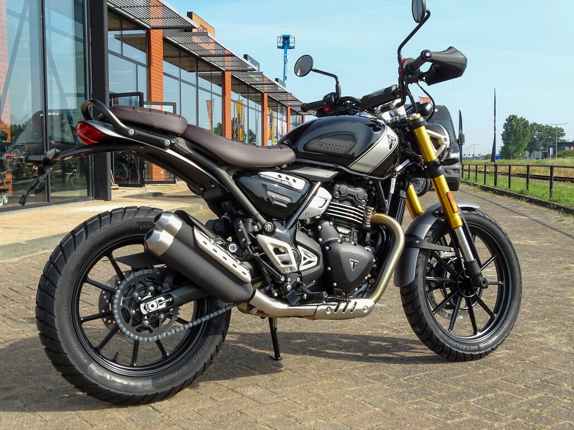 TRIUMPH SCRAMBLER 400 X