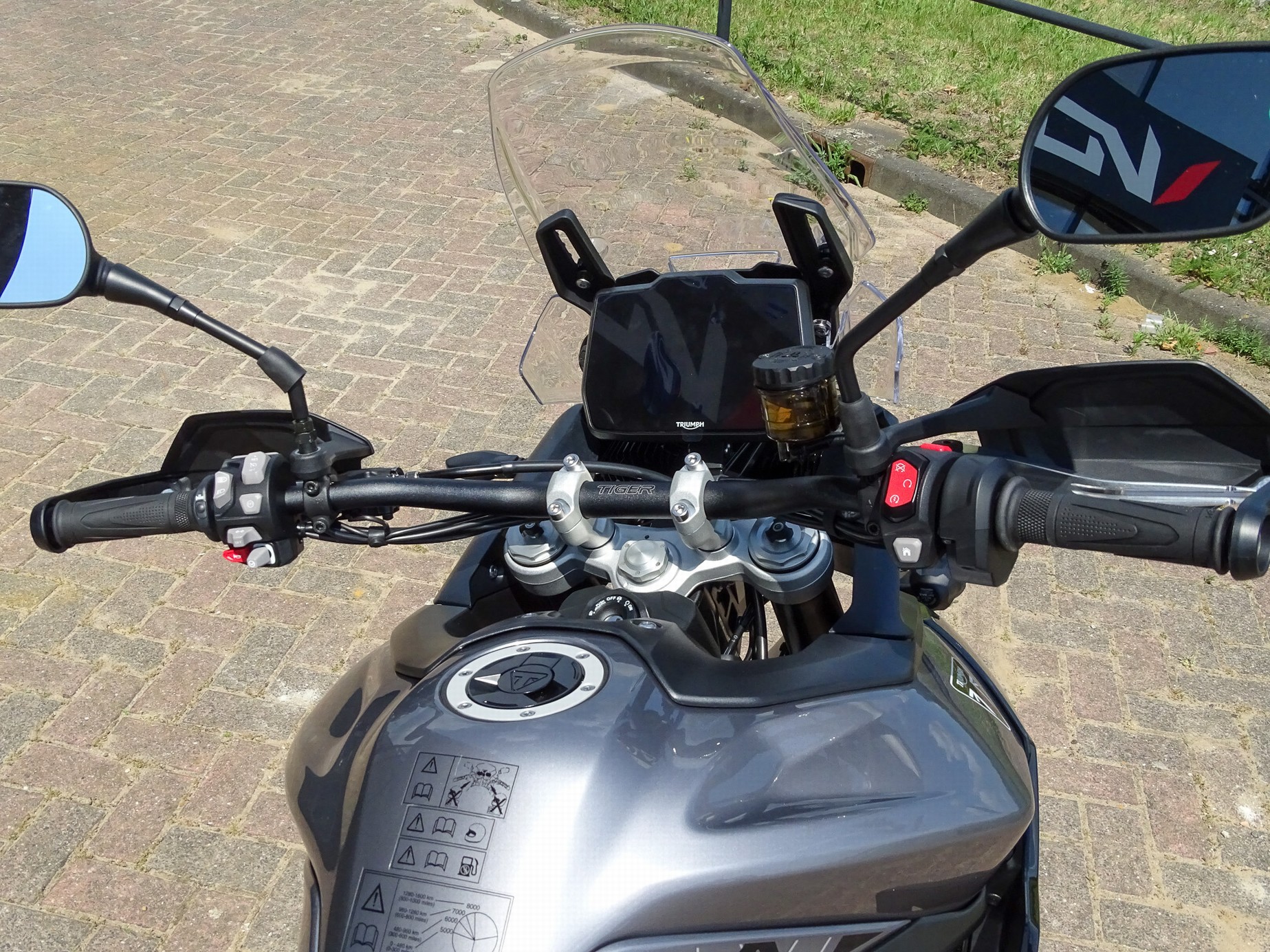 TRIUMPH TIGER 900 GT PRO