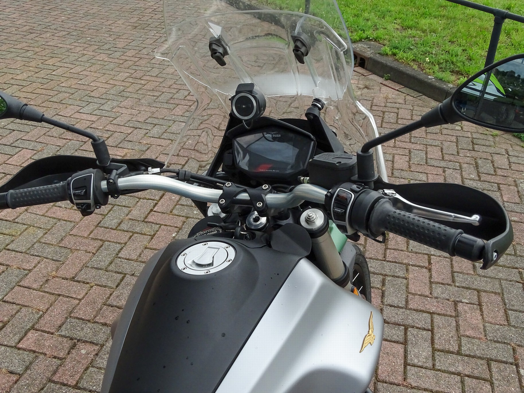 MOTO GUZZI V85 TT