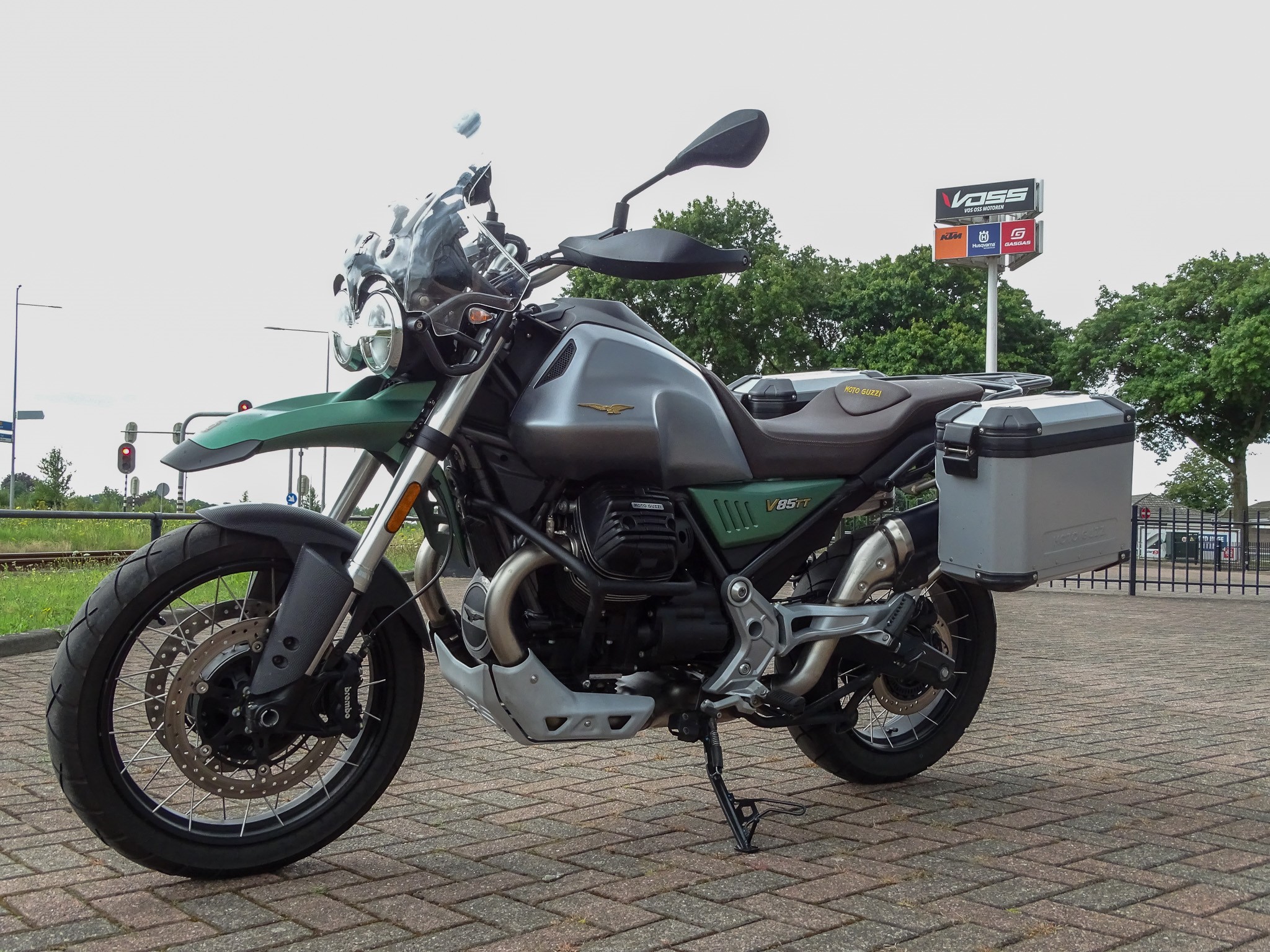 MOTO GUZZI V85 TT