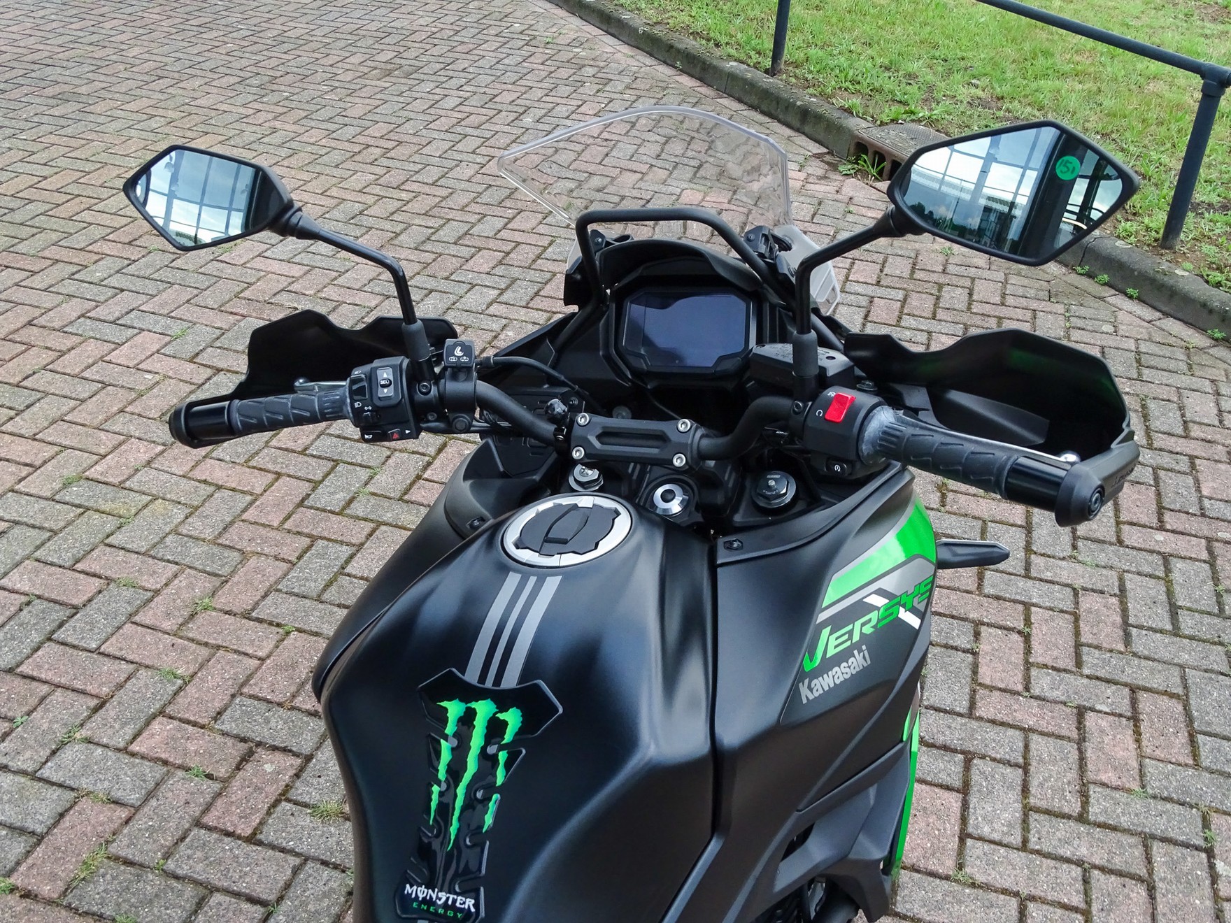 KAWASAKI VERSYS 650
