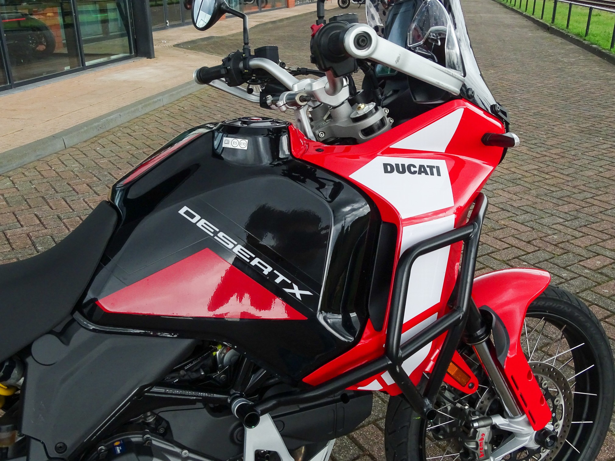 DUCATI DESERTX