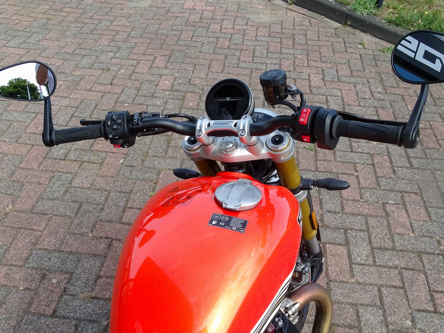 TRIUMPH SPEED TWIN 1200 RS