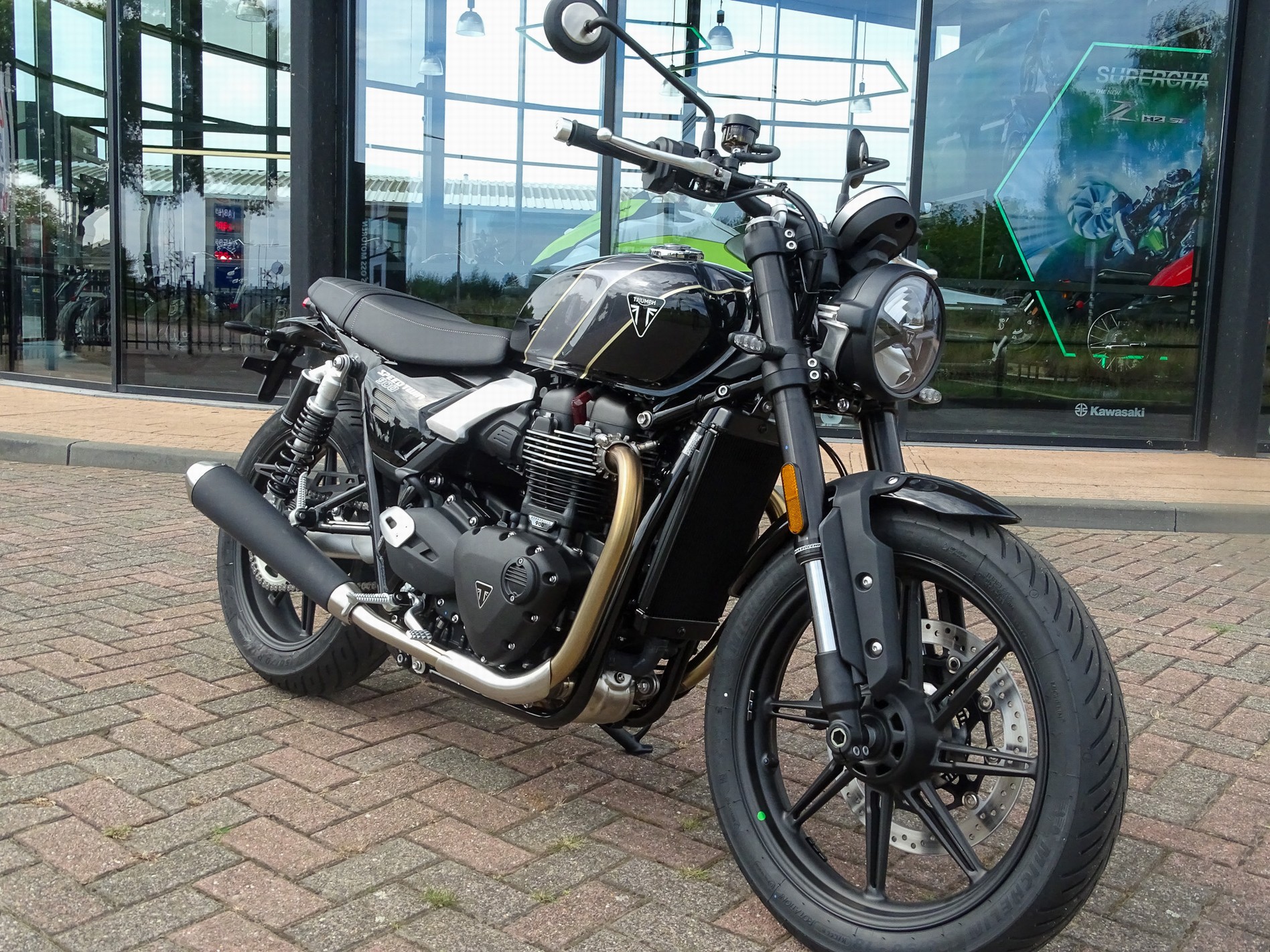 TRIUMPH SPEED TWIN 900