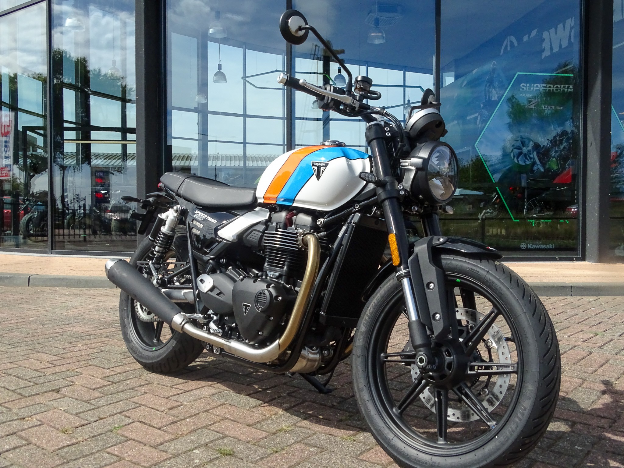 TRIUMPH SPEED TWIN 900