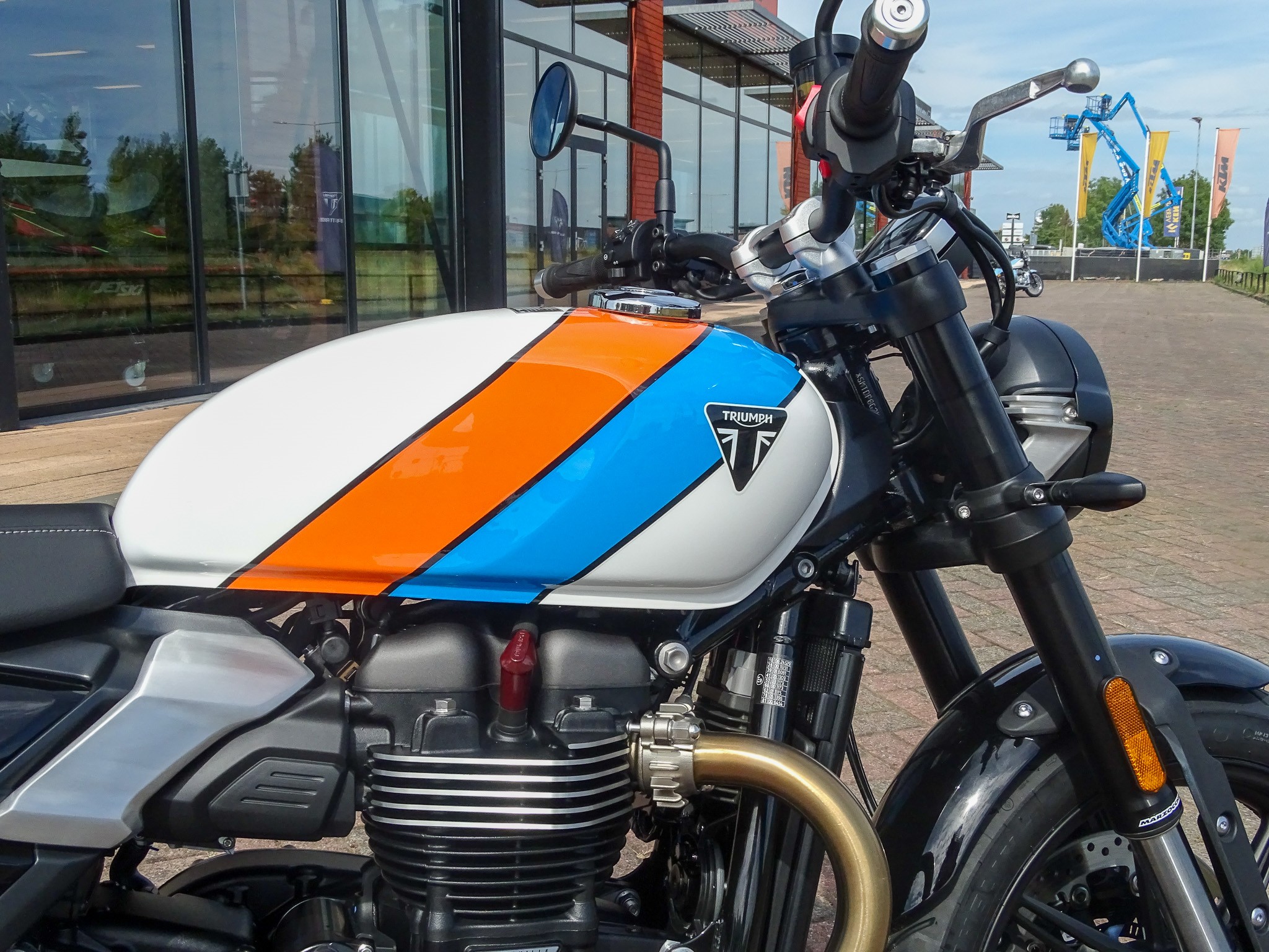 TRIUMPH SPEED TWIN 900