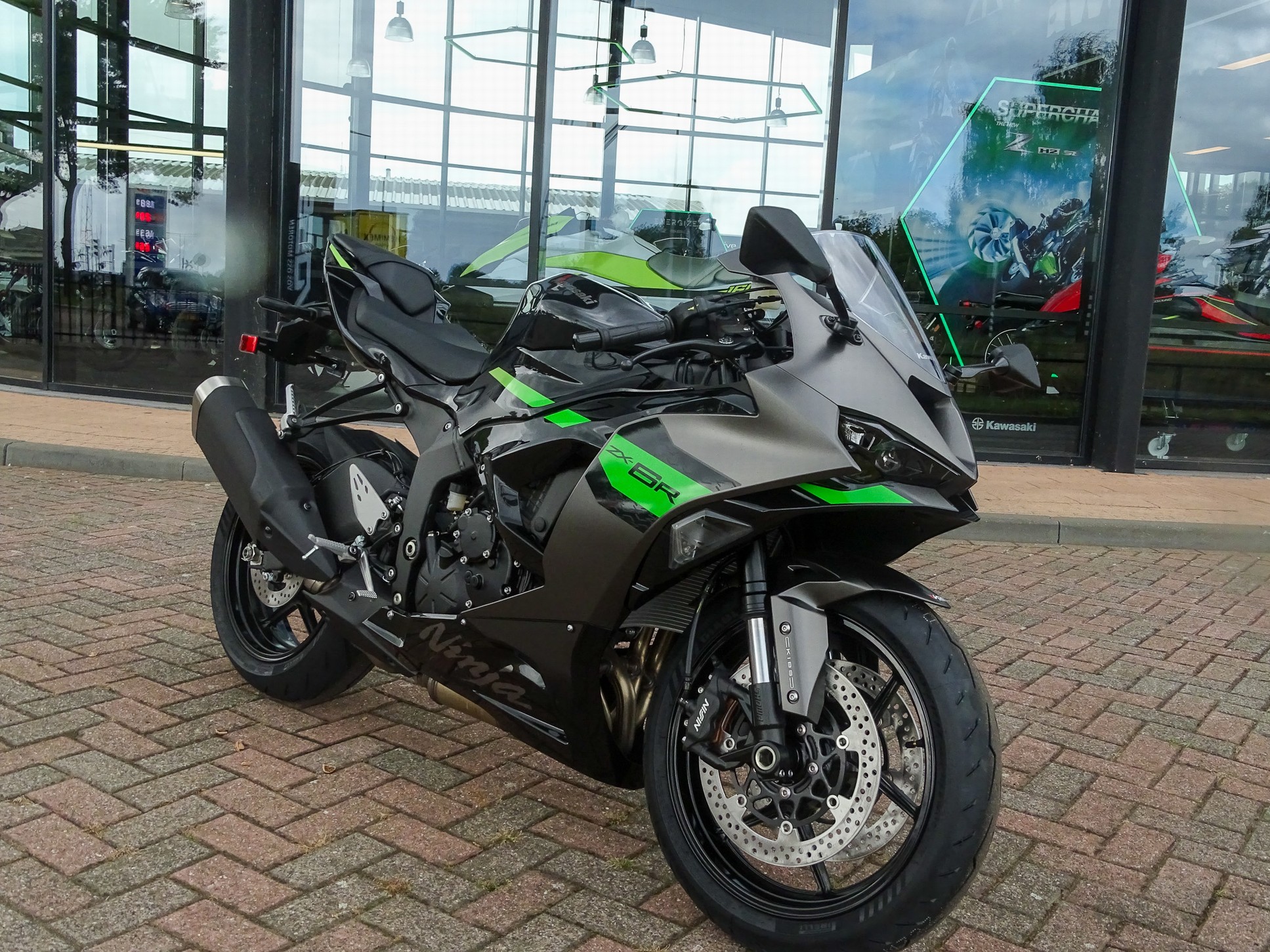 KAWASAKI ZX-6R