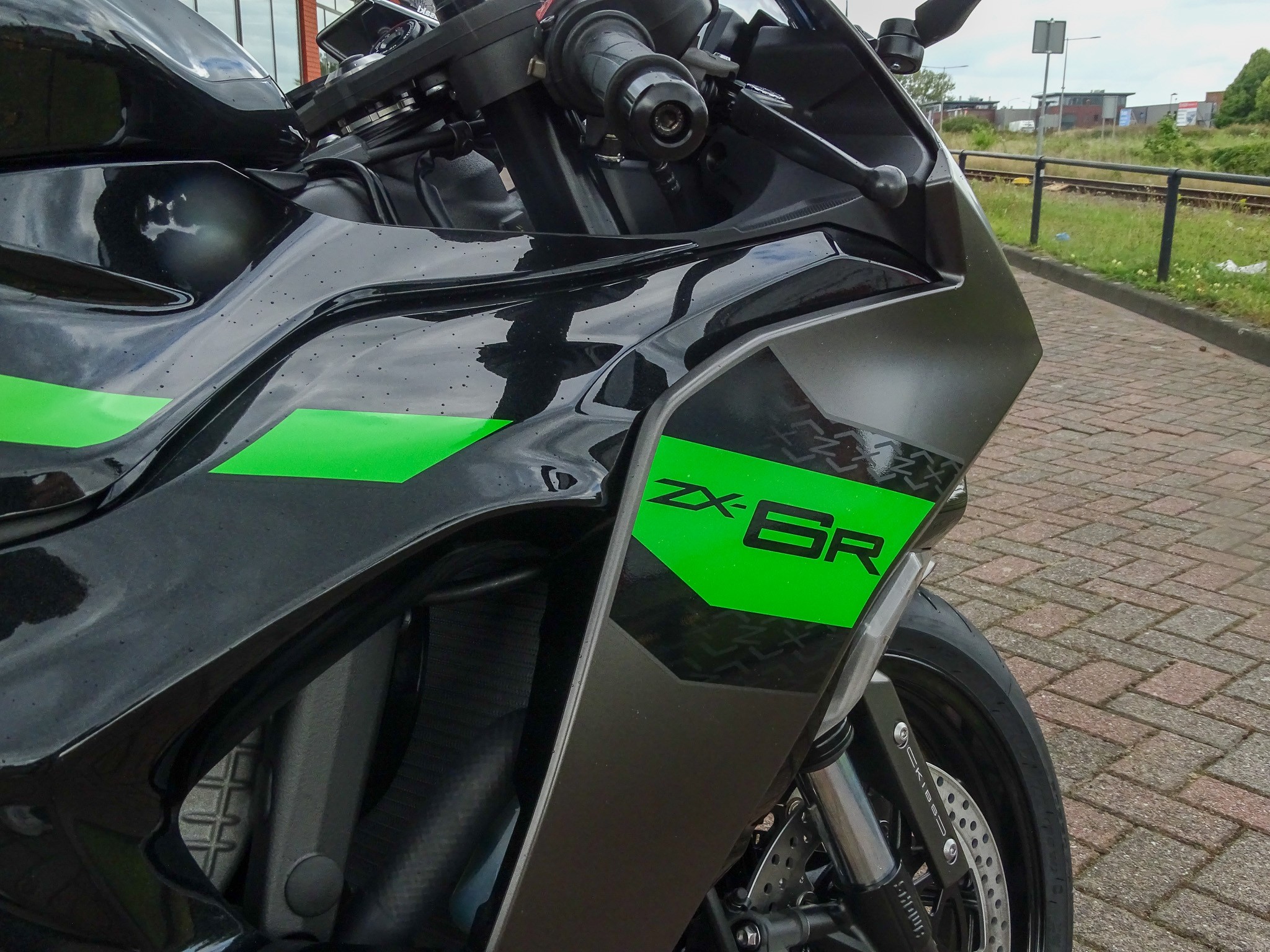 KAWASAKI ZX-6R