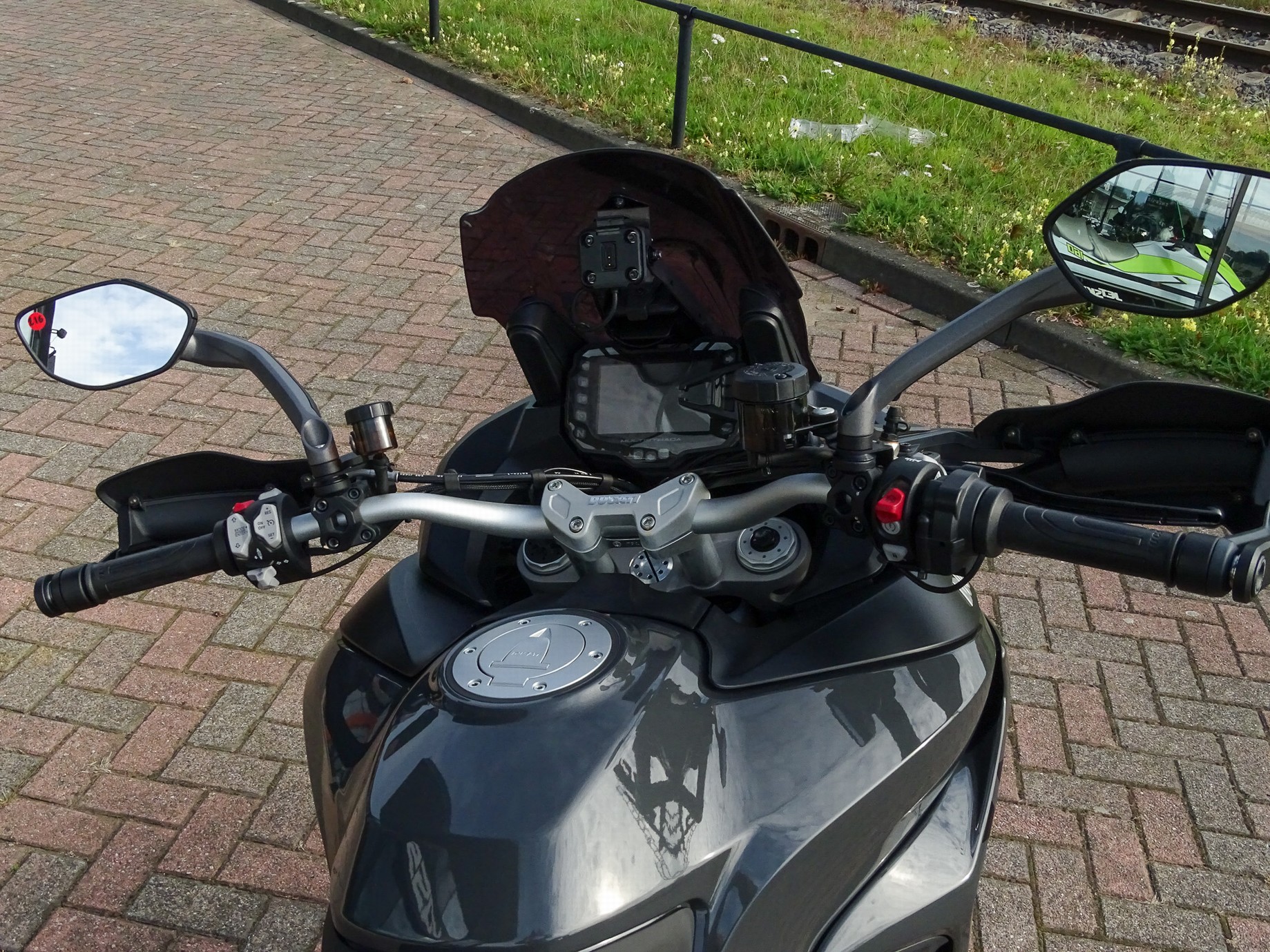 DUCATI MULTISTRADA V2 S