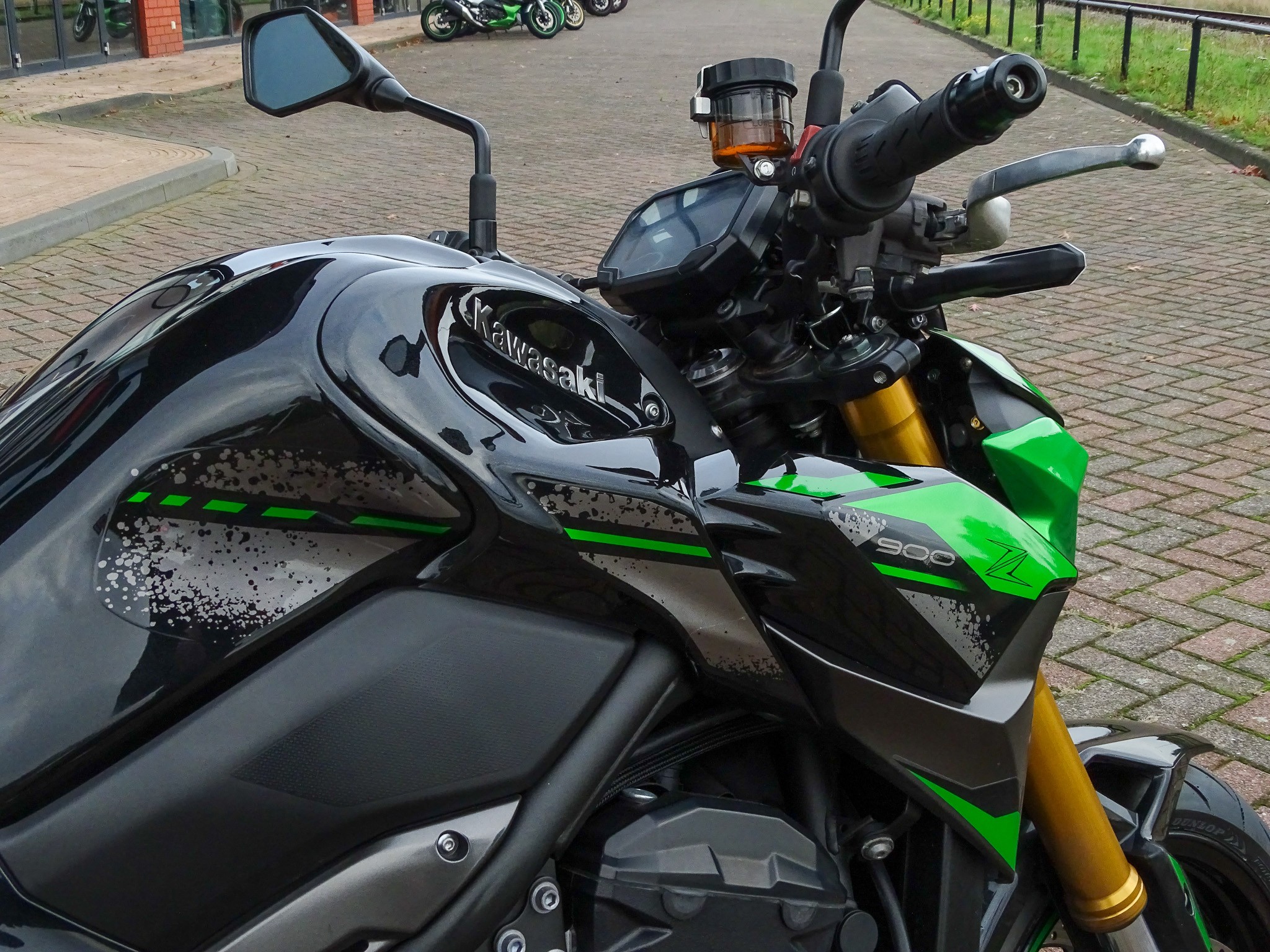 KAWASAKI Z900 SE PERFORMANCE
