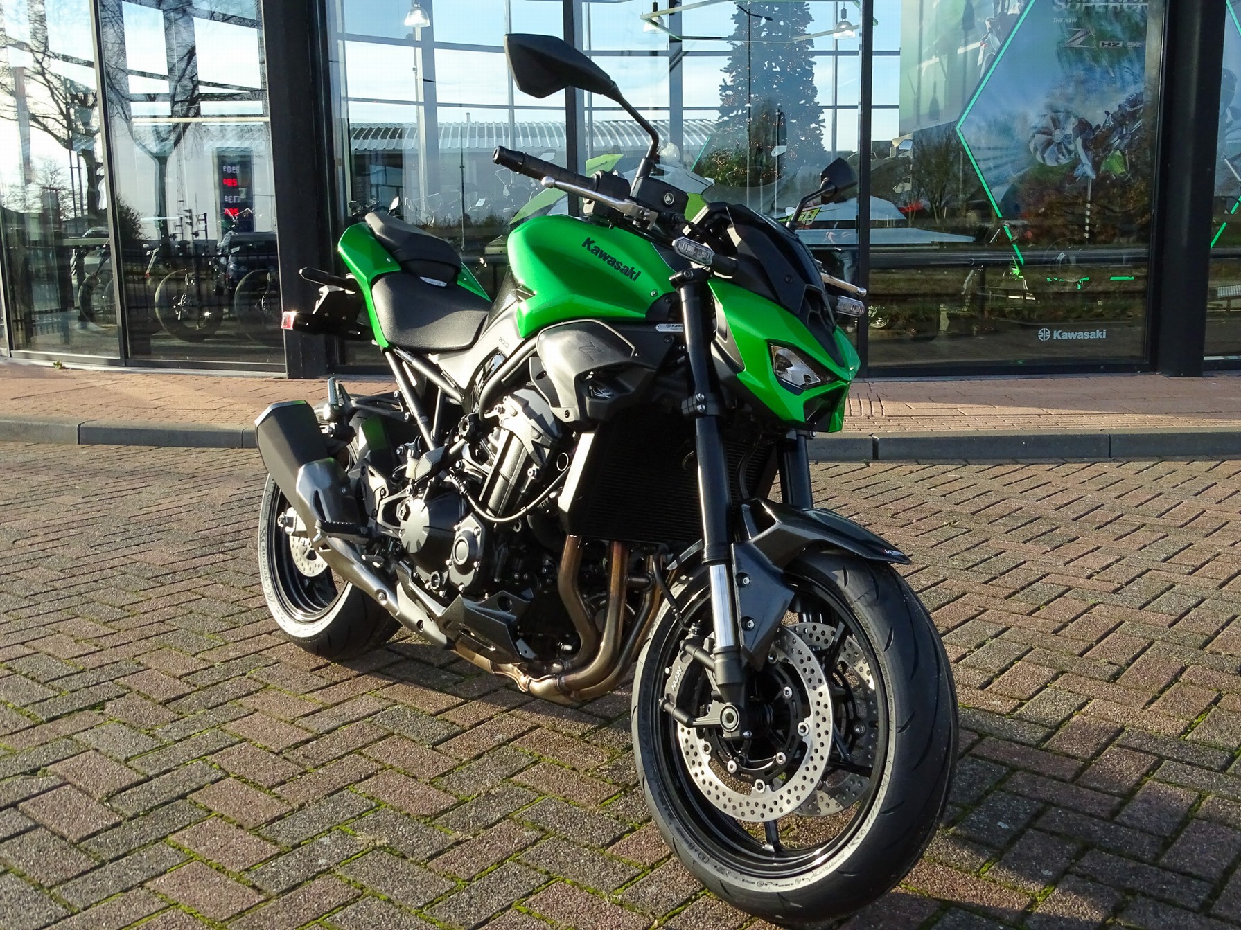 KAWASAKI Z900