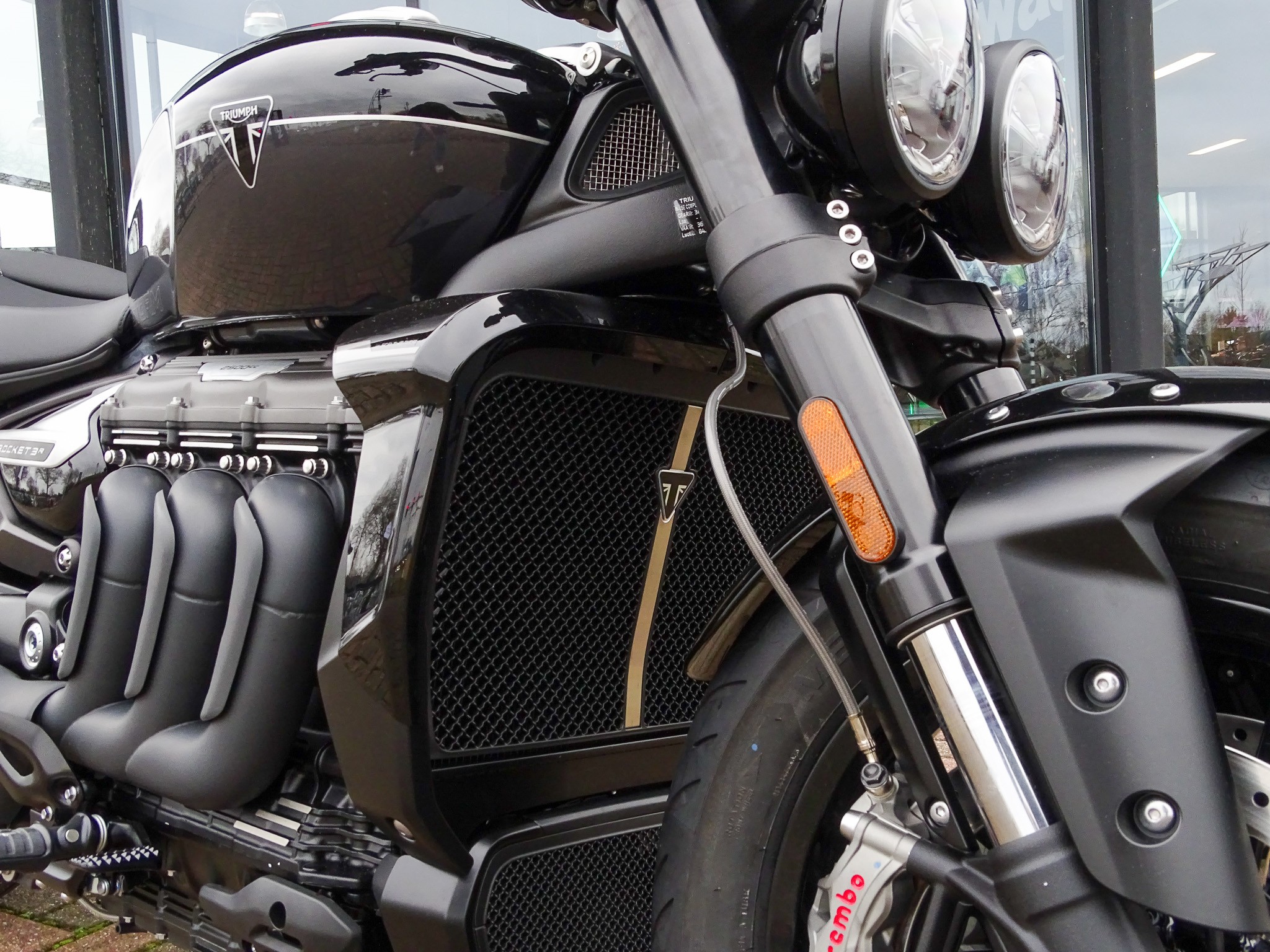 TRIUMPH ROCKET 3 STORM R