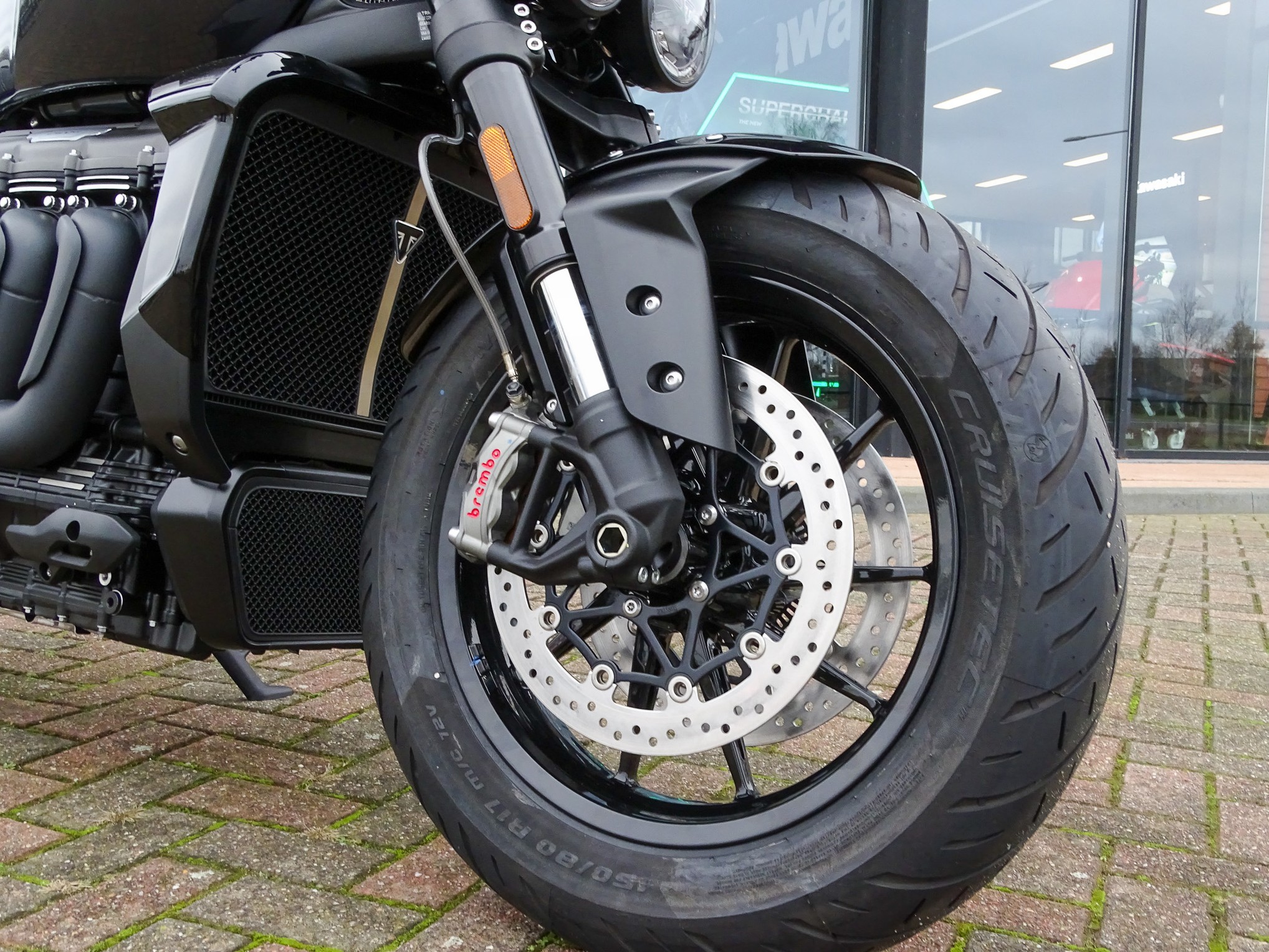 TRIUMPH ROCKET 3 STORM R