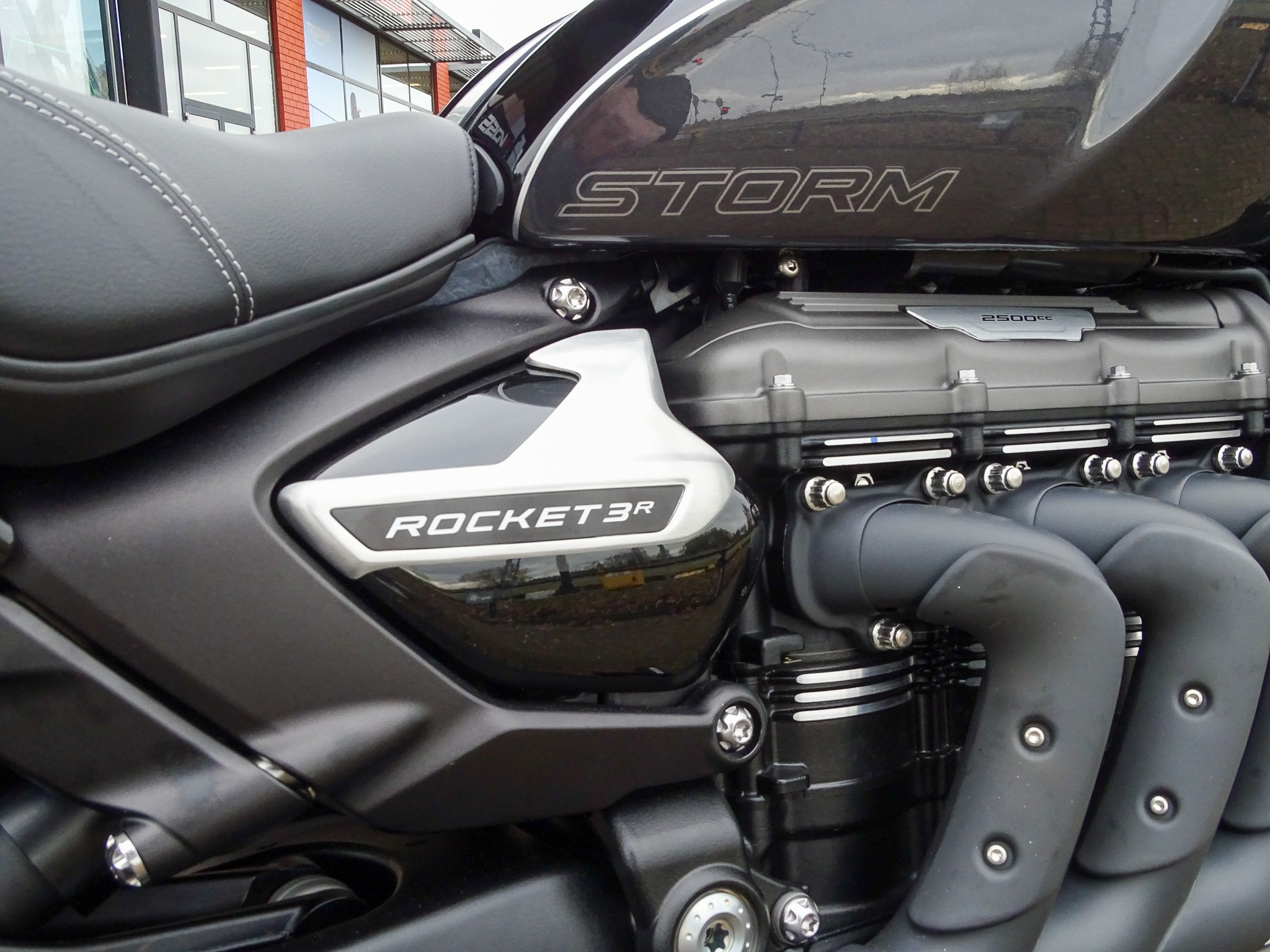TRIUMPH ROCKET 3 STORM R