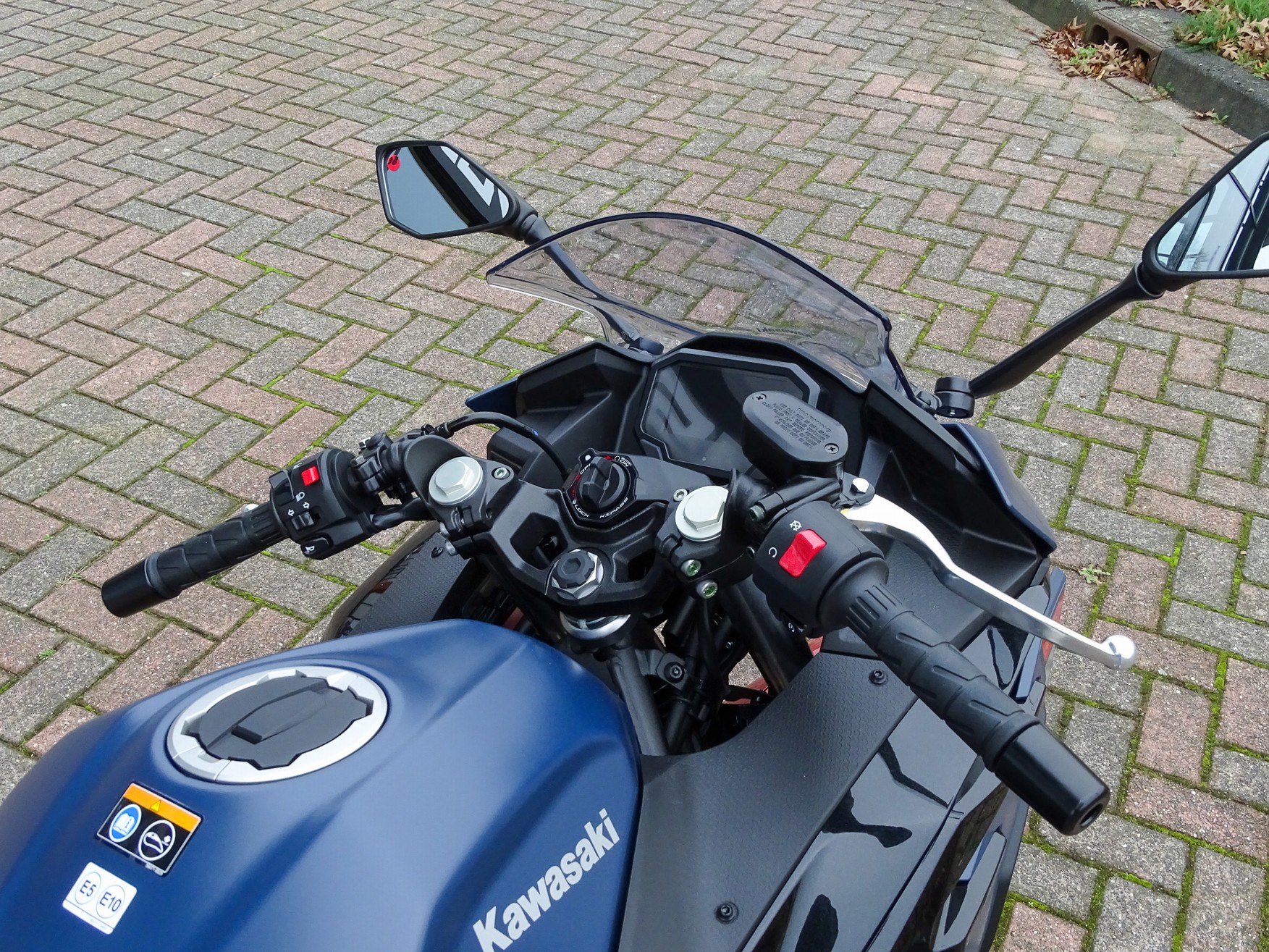 KAWASAKI NINJA 500 SE
