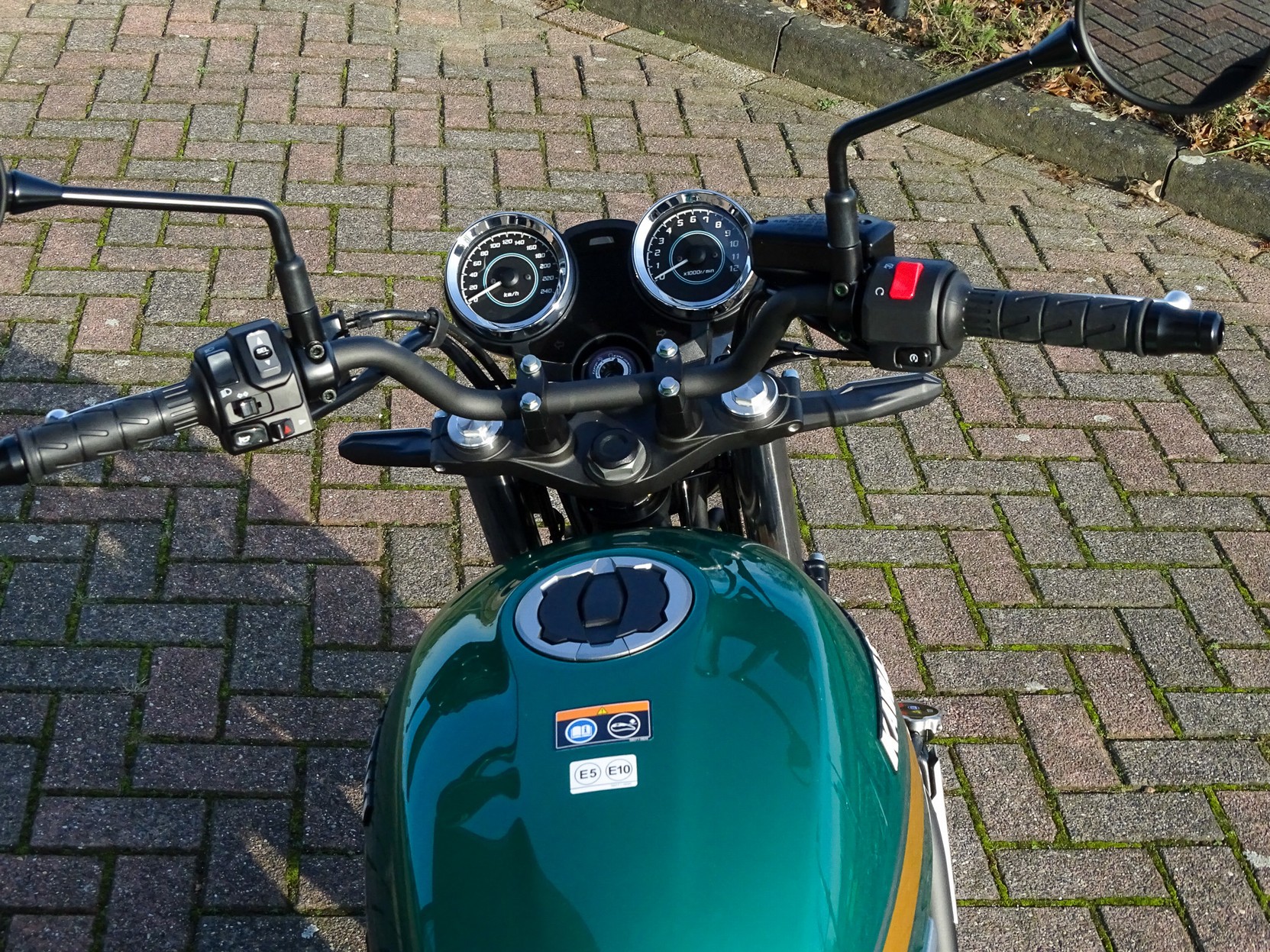 KAWASAKI Z650RS