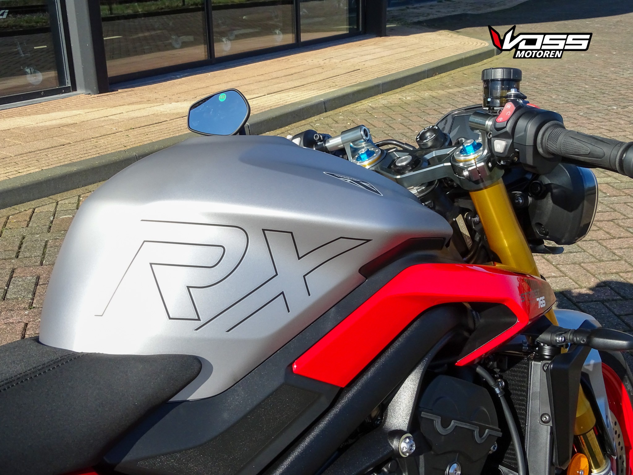 TRIUMPH STREET TRIPLE 765 RX