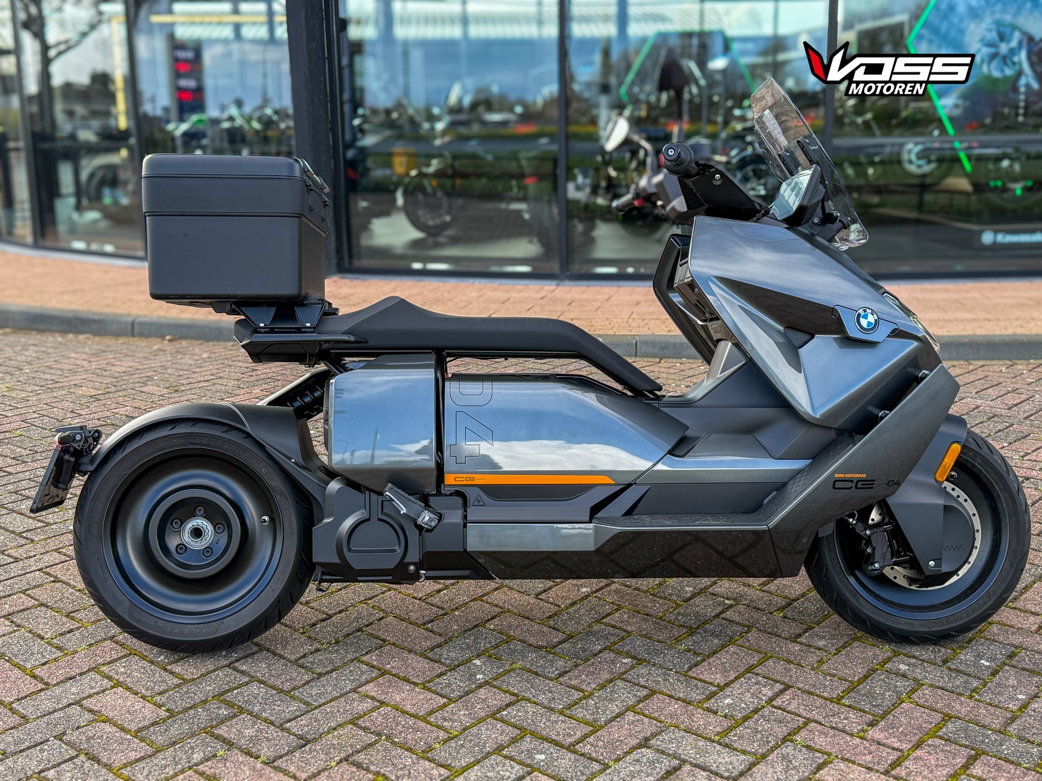 BMW CE04