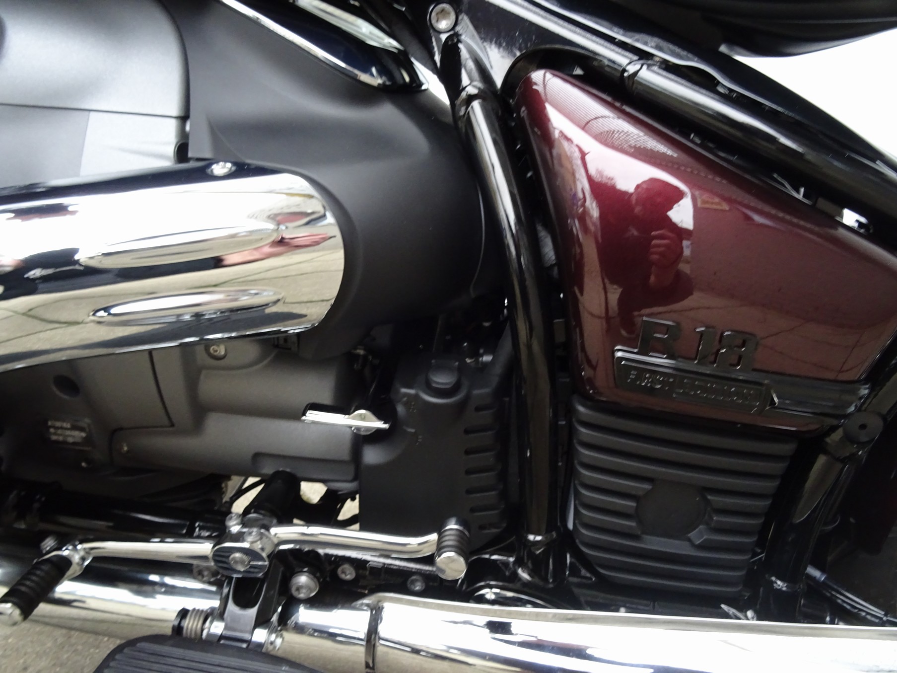 BMW - R 18 CUSTOM BOBBER