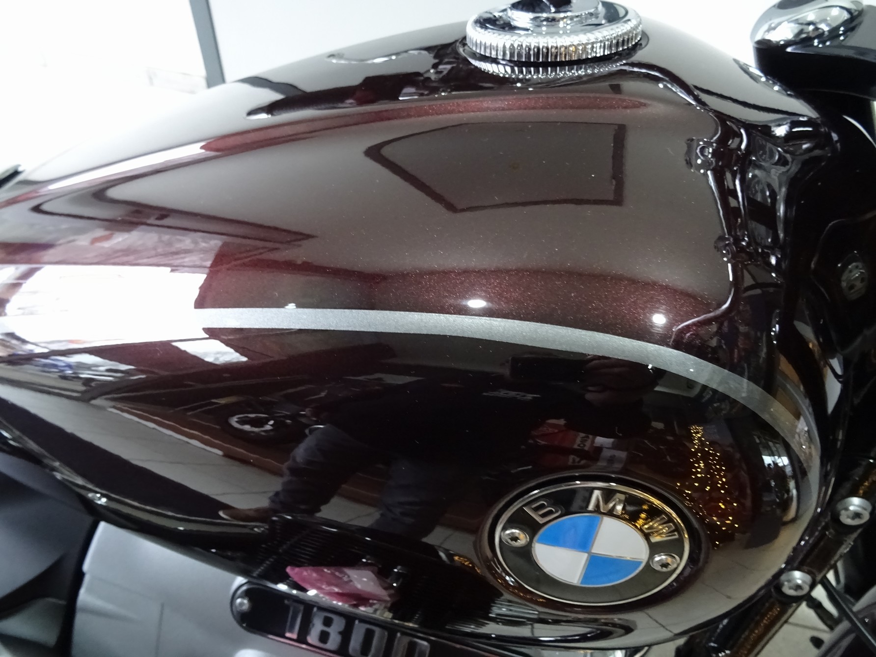 BMW - R 18 CUSTOM BOBBER
