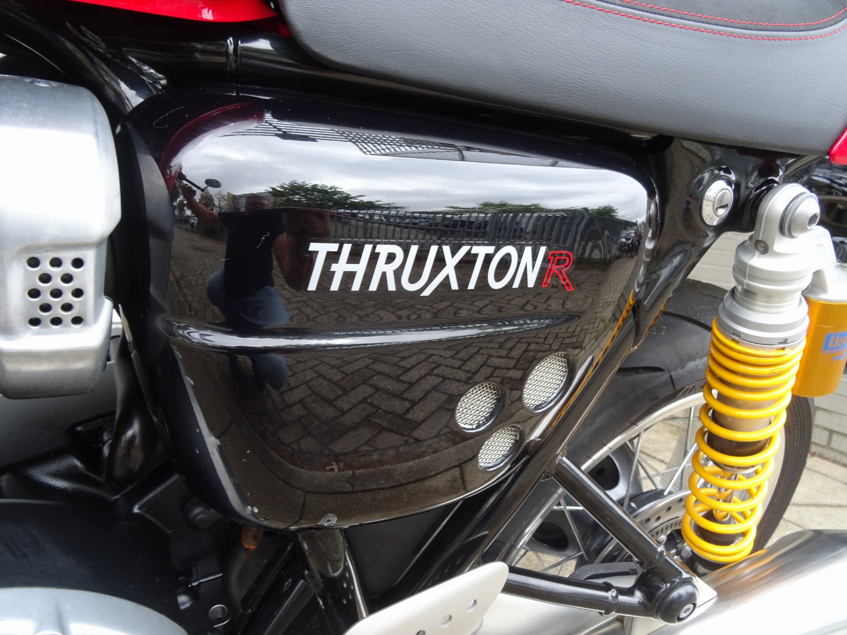 TRIUMPH - THRUXTON R