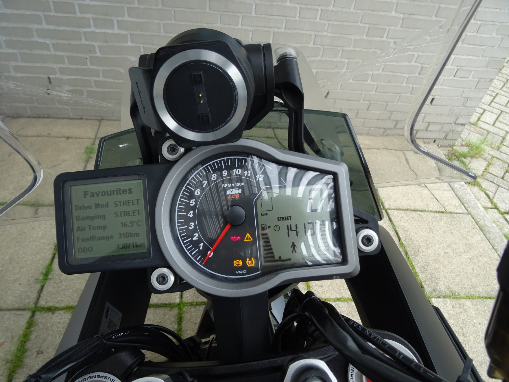 KTM - SUPERDUKE 1290 GT
