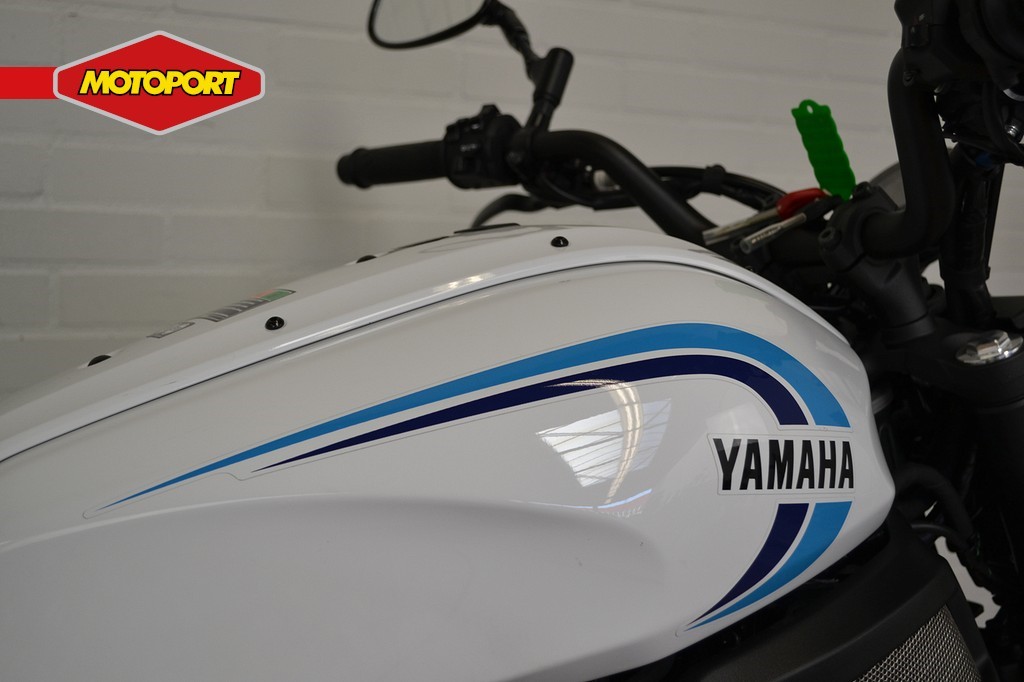 YAMAHA - XSR 700