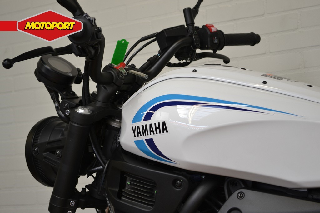 YAMAHA - XSR 700