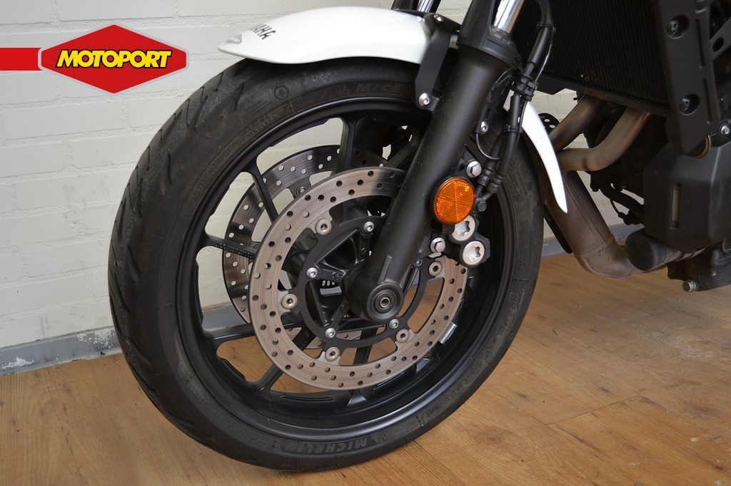 YAMAHA - XSR 700