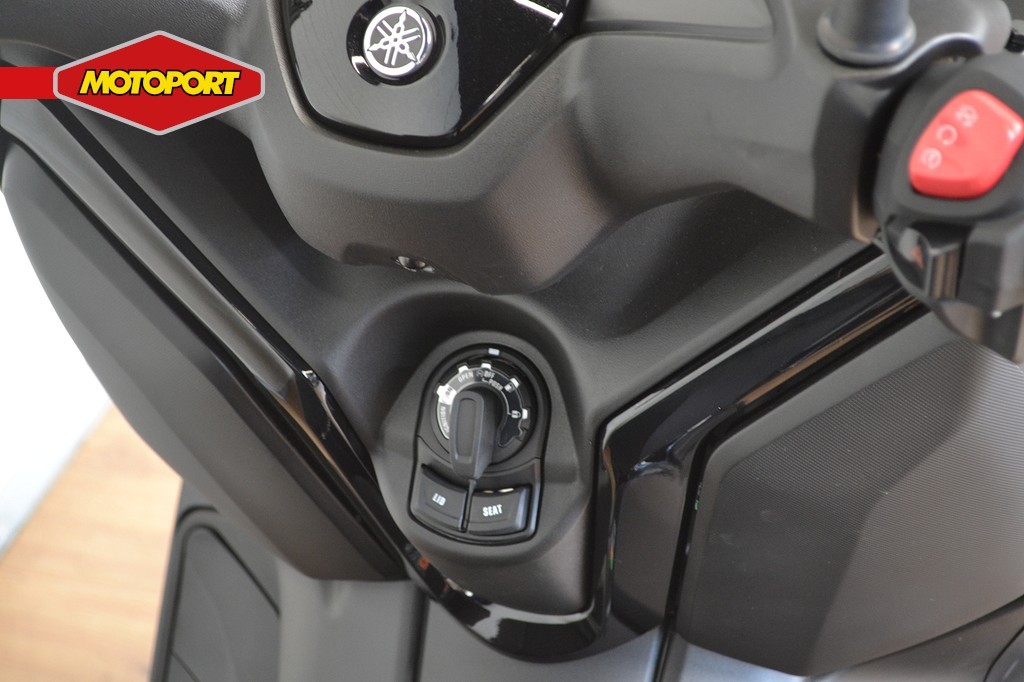 YAMAHA - XMAX 300